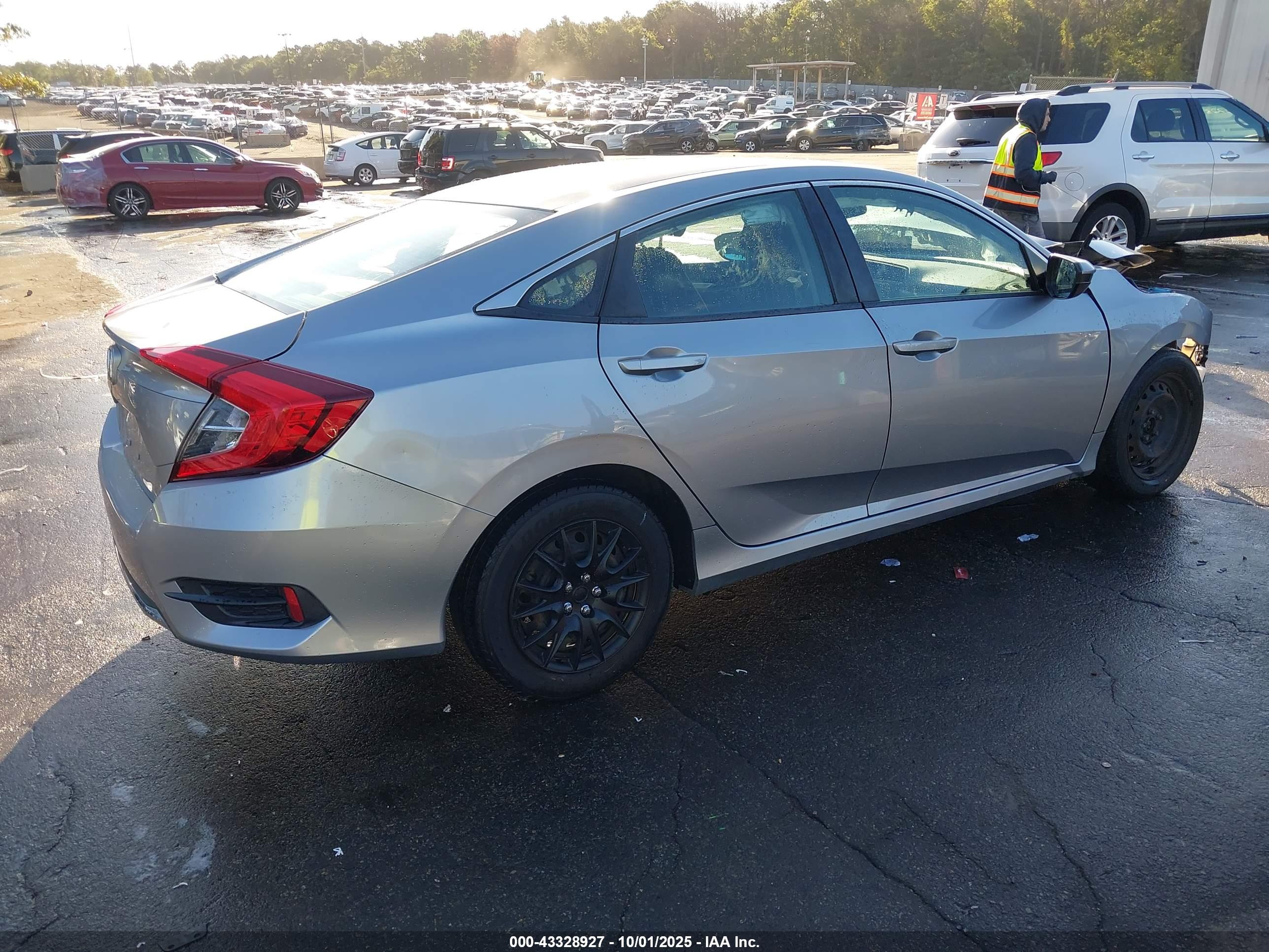 HONDA CIVIC image 4