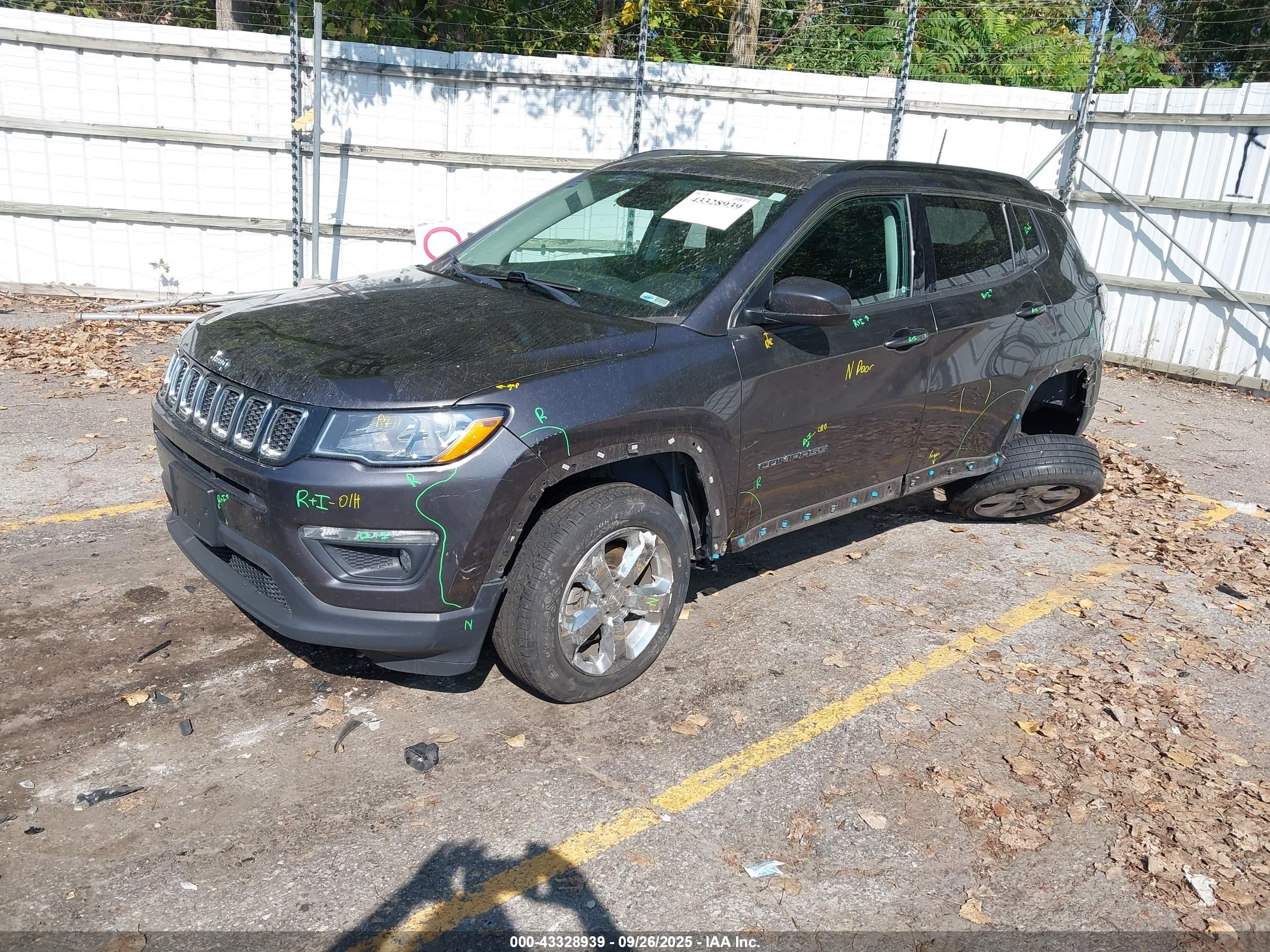 JEEP COMPASS image 2
