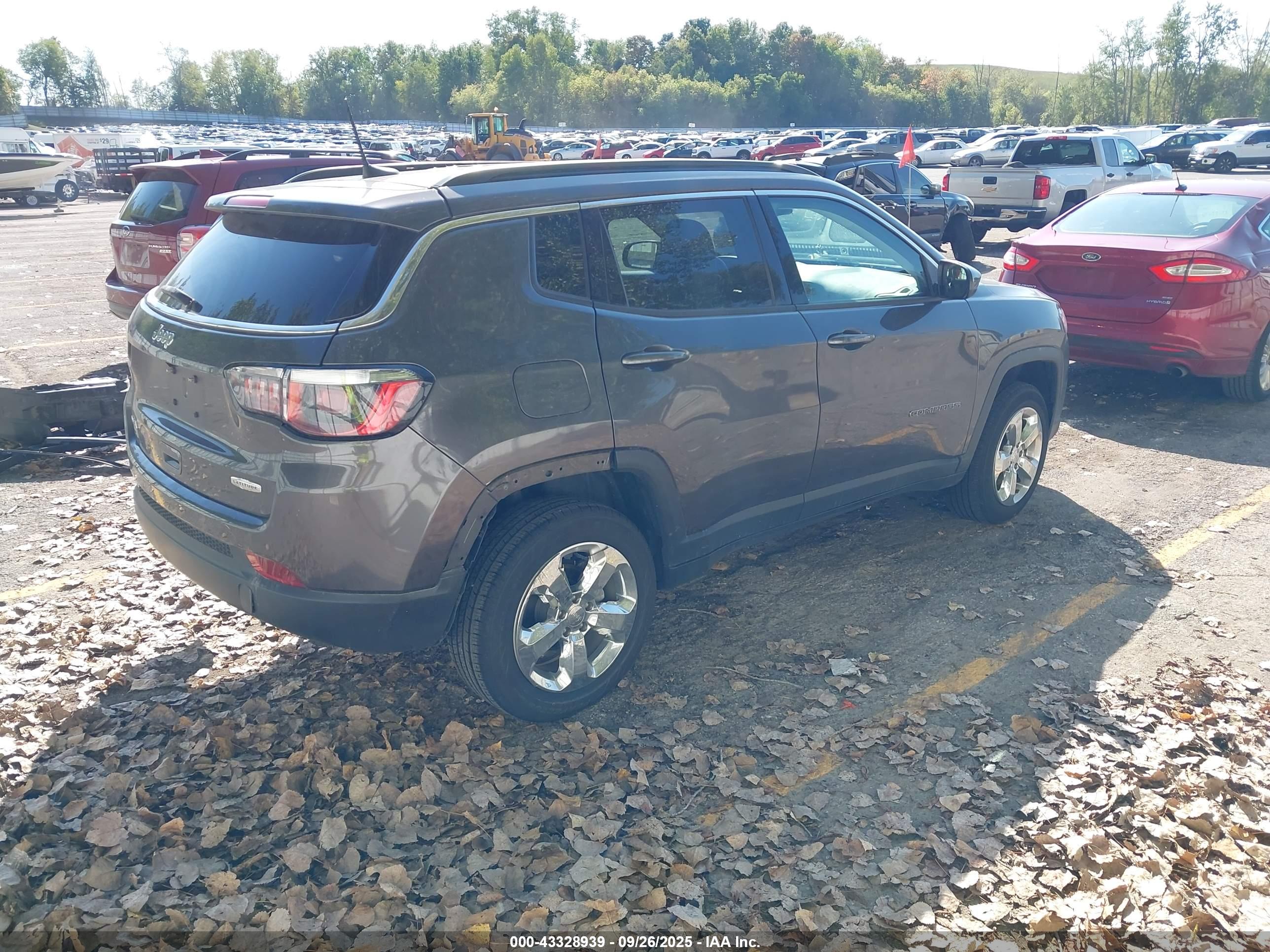 JEEP COMPASS image 4
