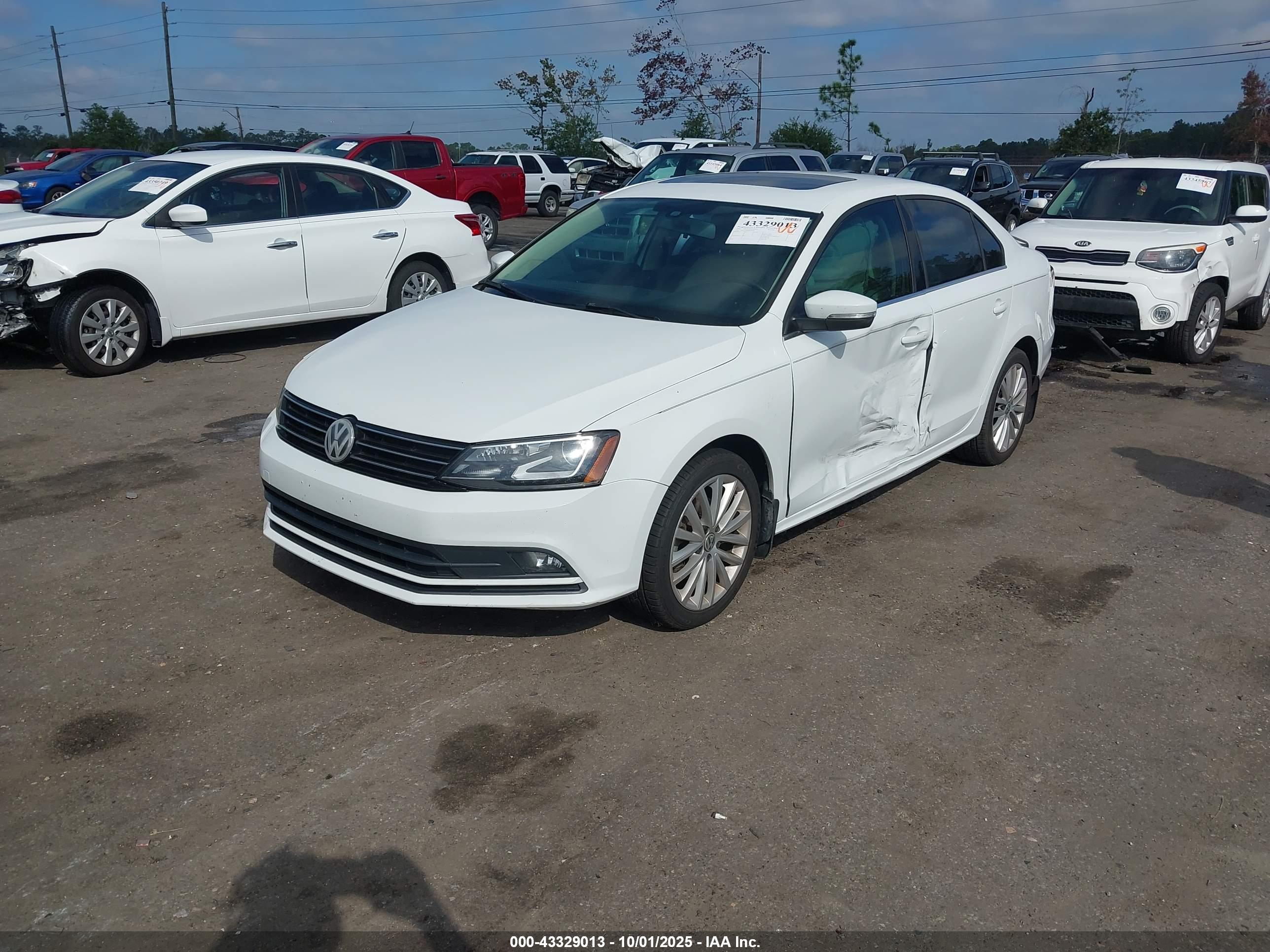VOLKSWAGEN JETTA image 2
