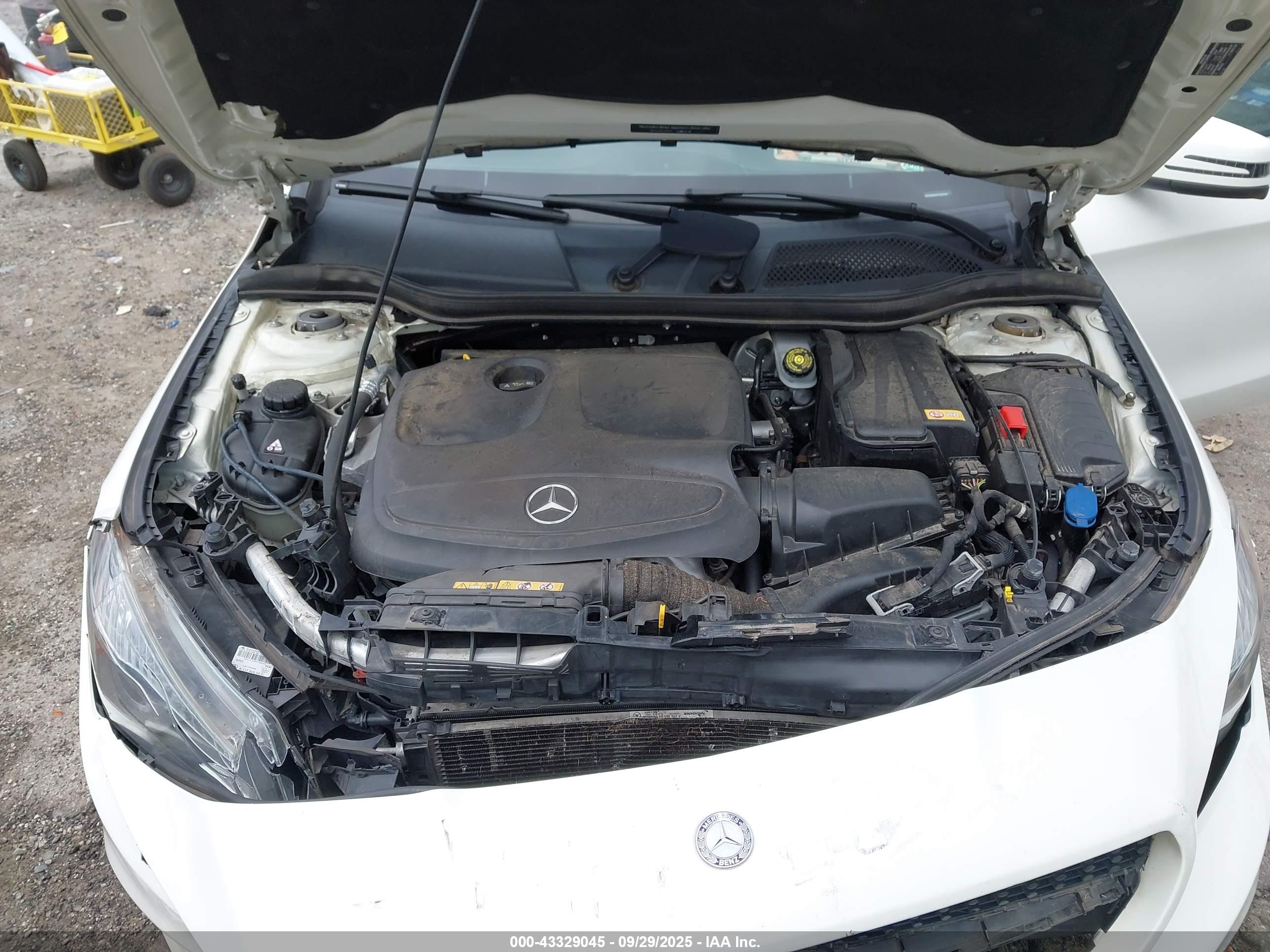 MERCEDES-BENZ CLA image 10
