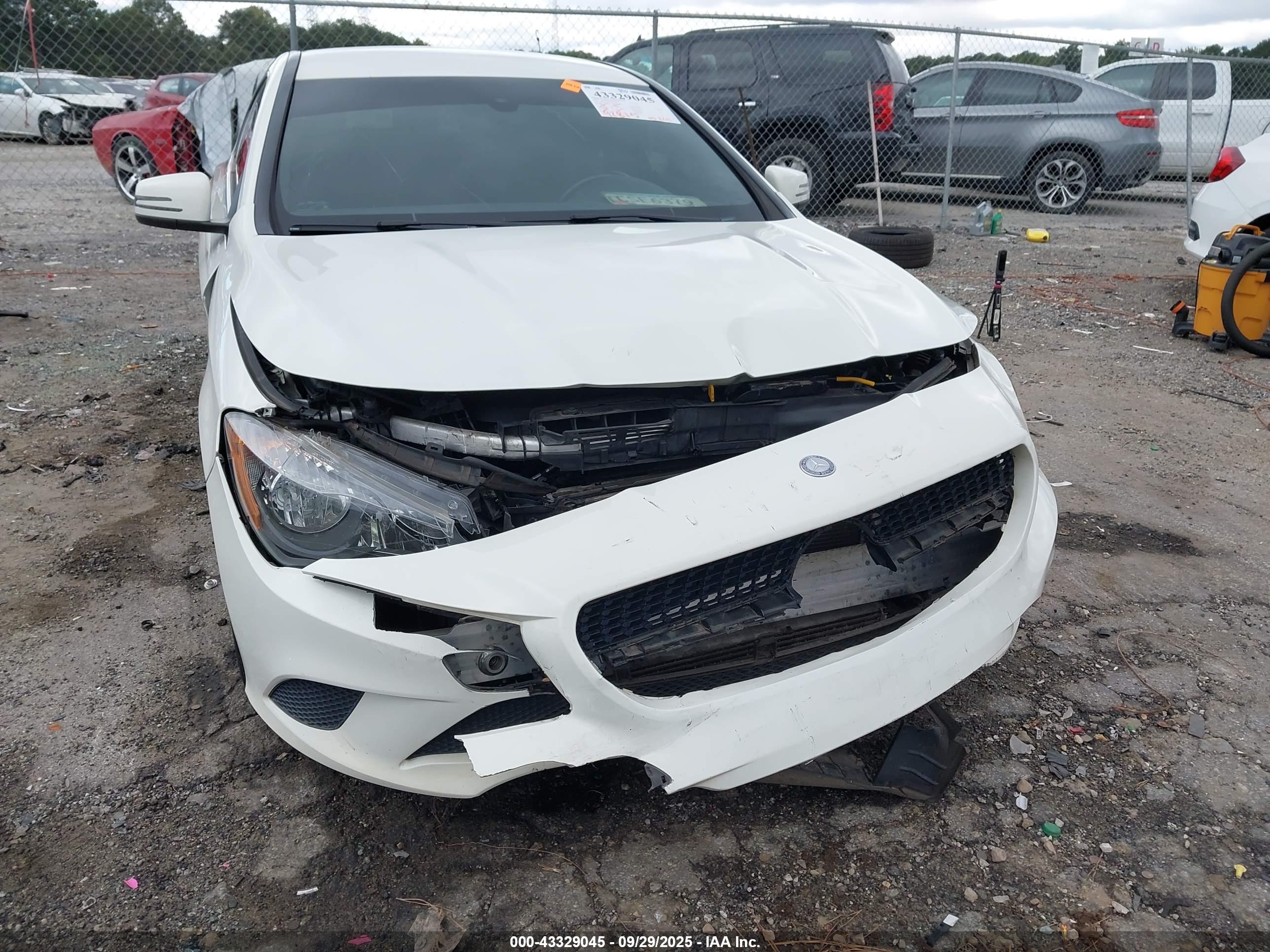 MERCEDES-BENZ CLA image 6