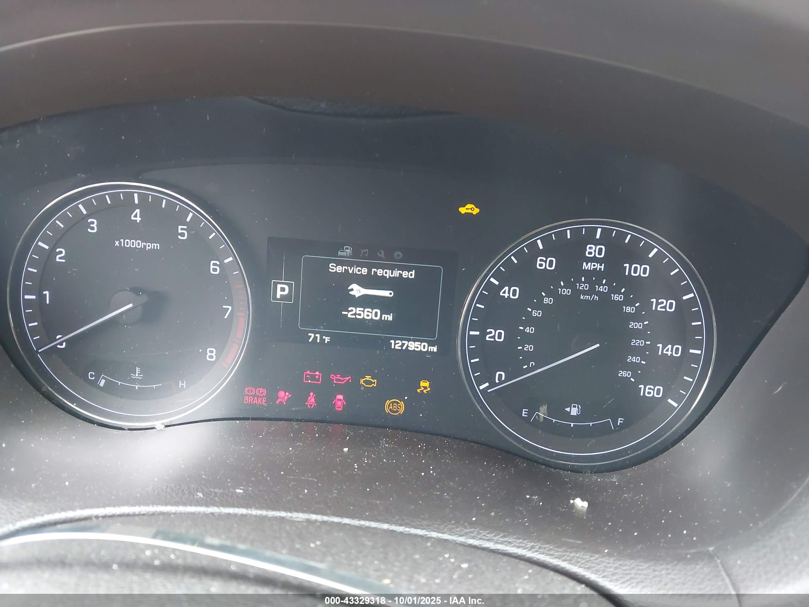 HYUNDAI GENESIS image 7