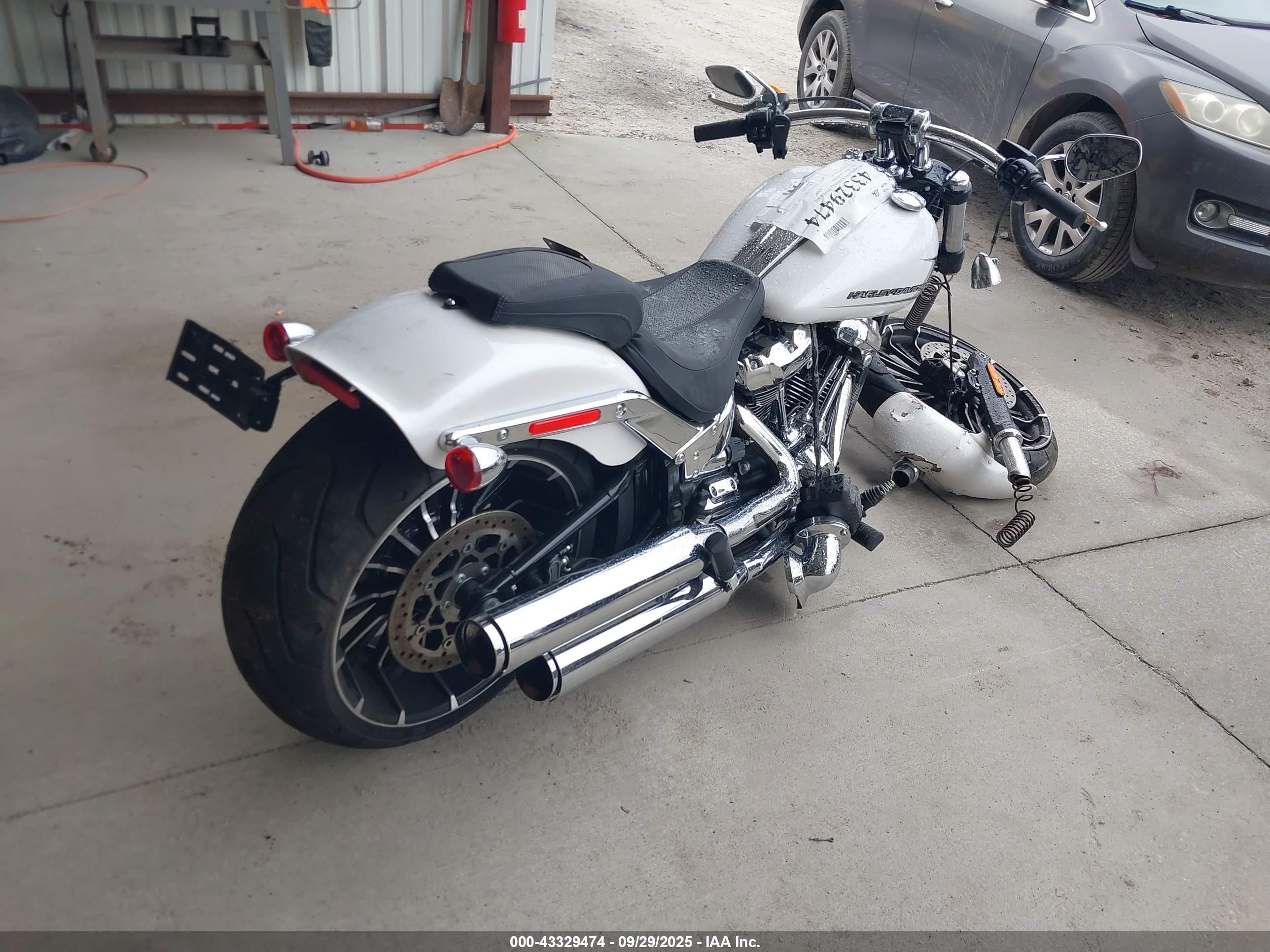 HARLEY-DAVIDSON FXBR image 4