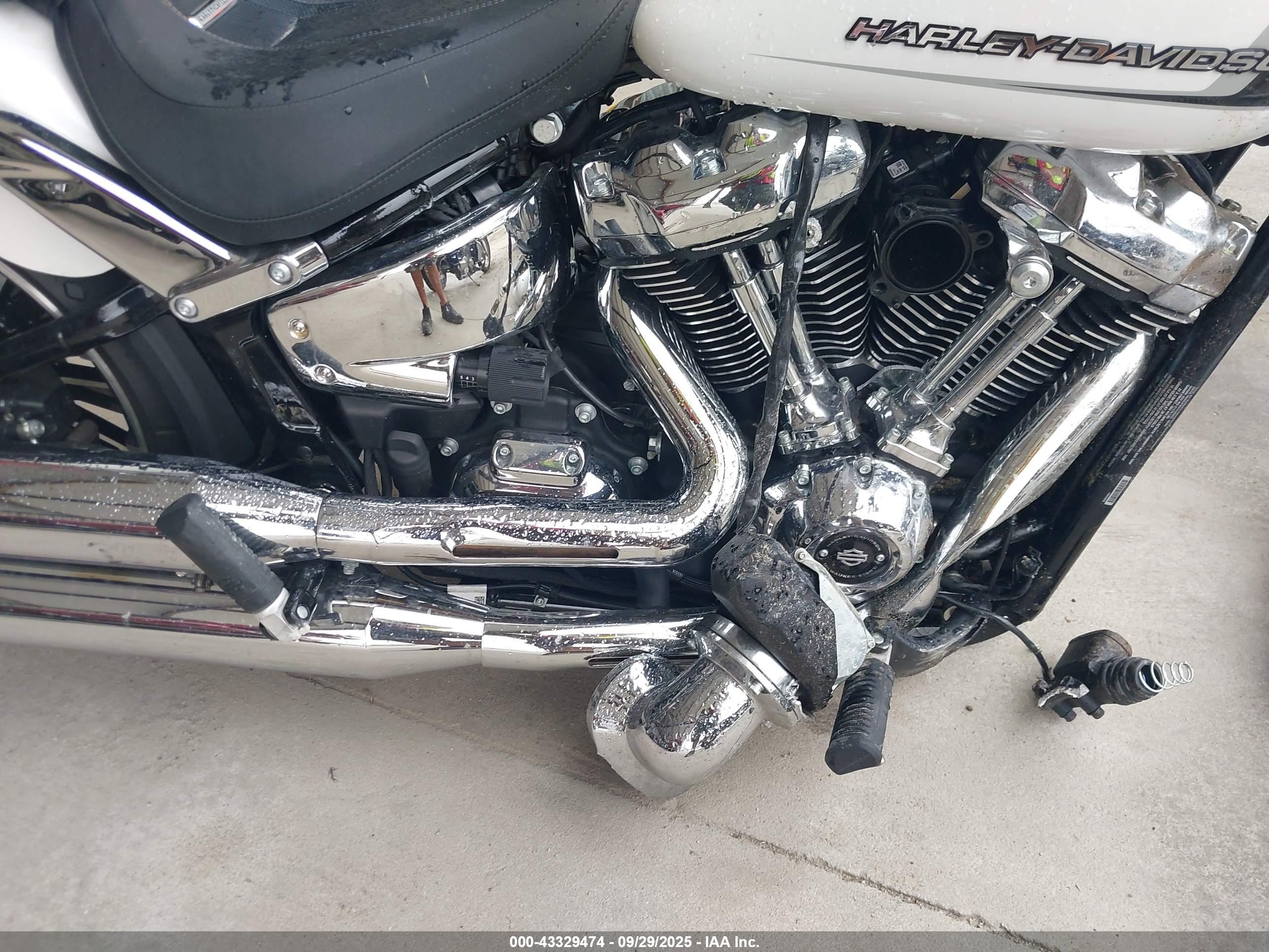 HARLEY-DAVIDSON FXBR image 8