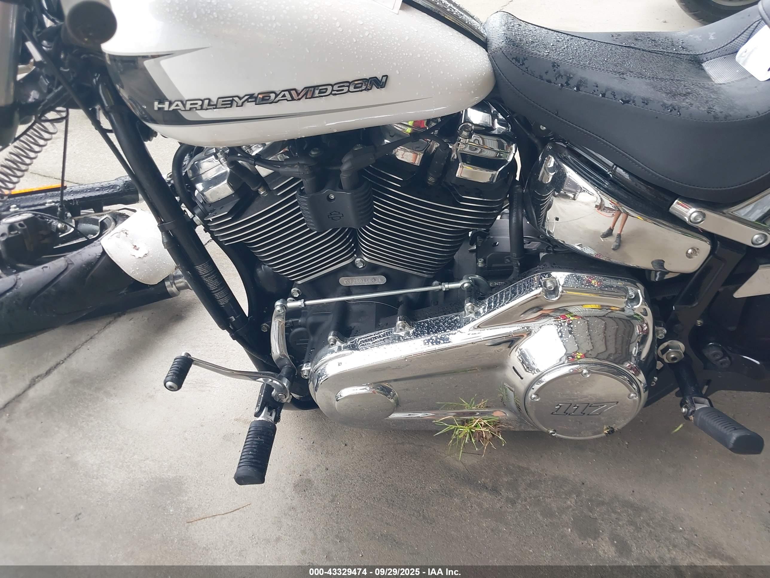 HARLEY-DAVIDSON FXBR image 9