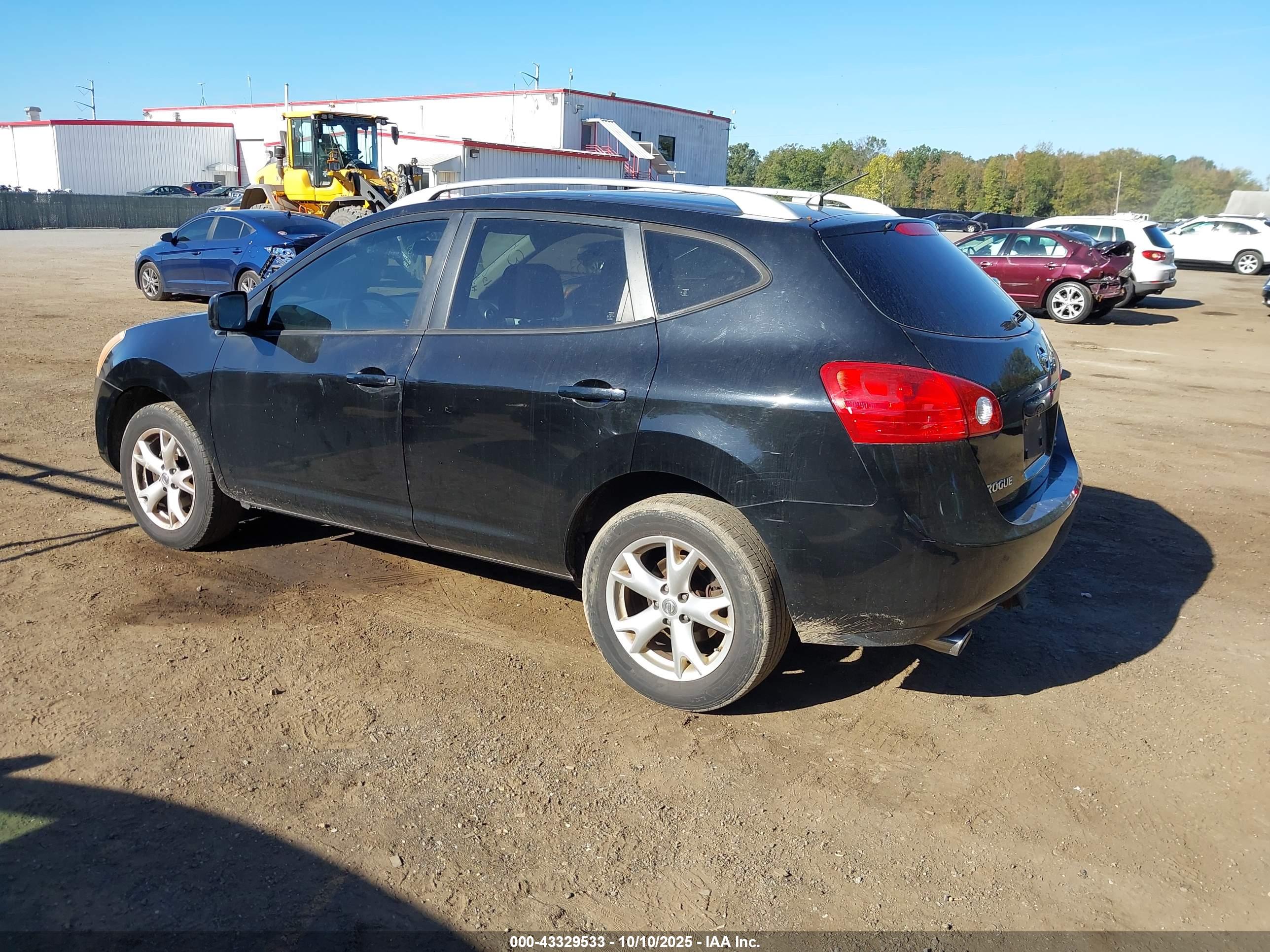 NISSAN ROGUE image 3