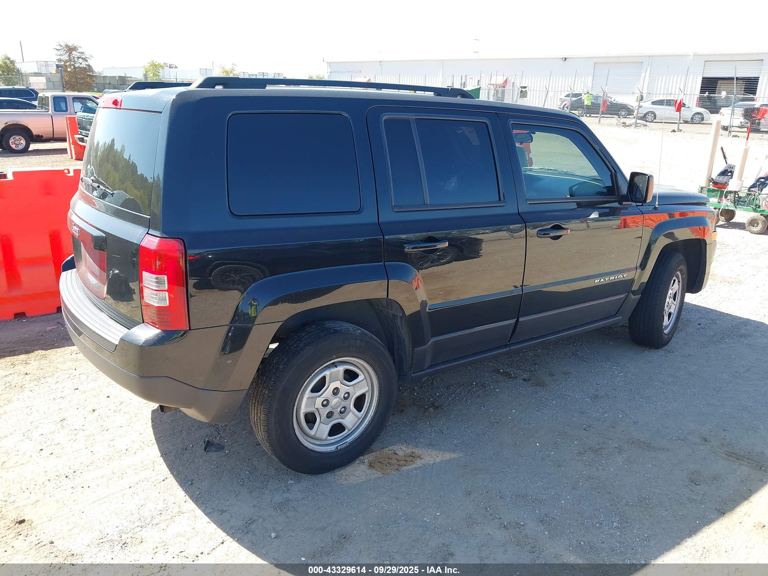 JEEP PATRIOT image 4