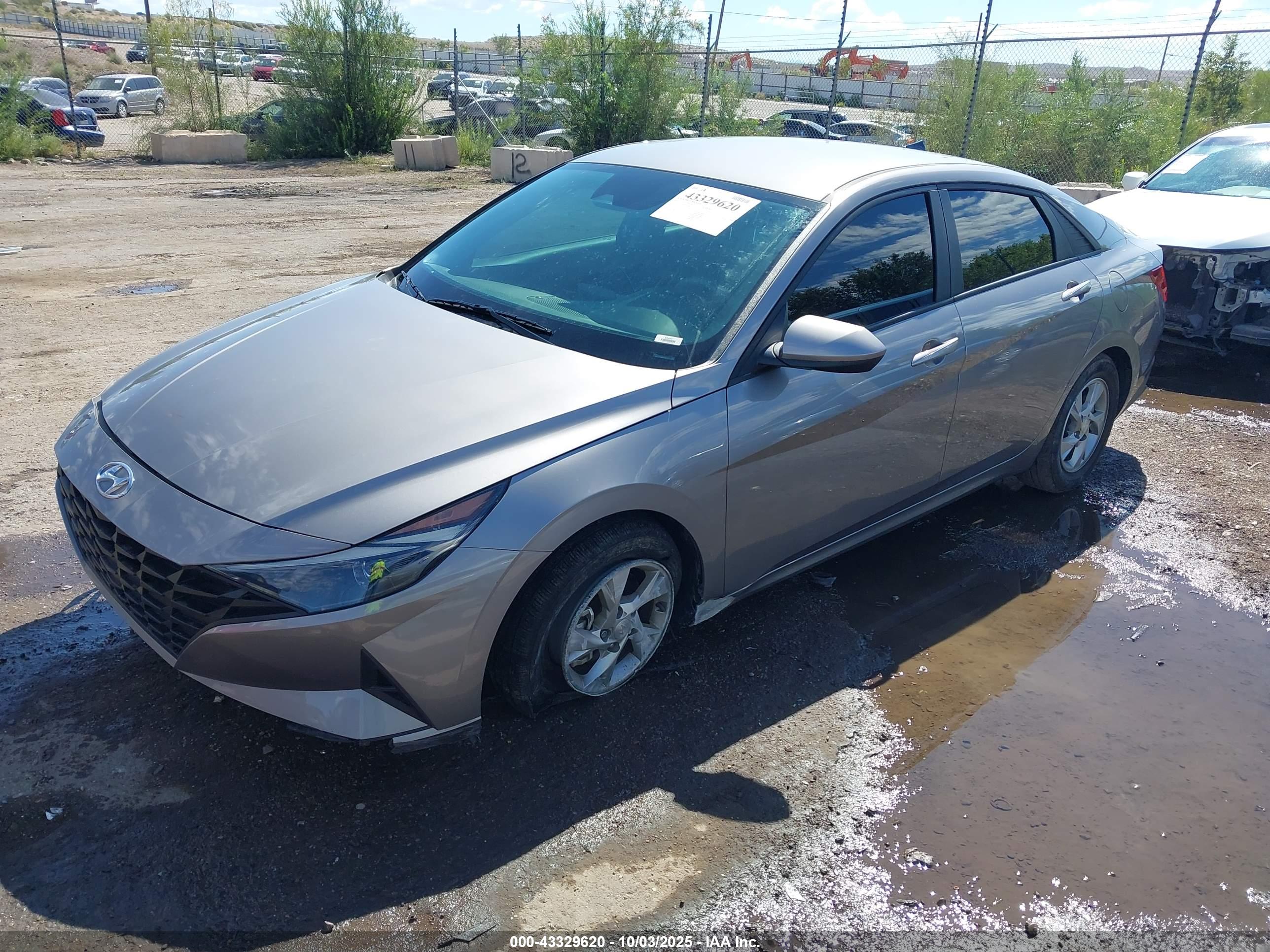 HYUNDAI ELANTRA image 2