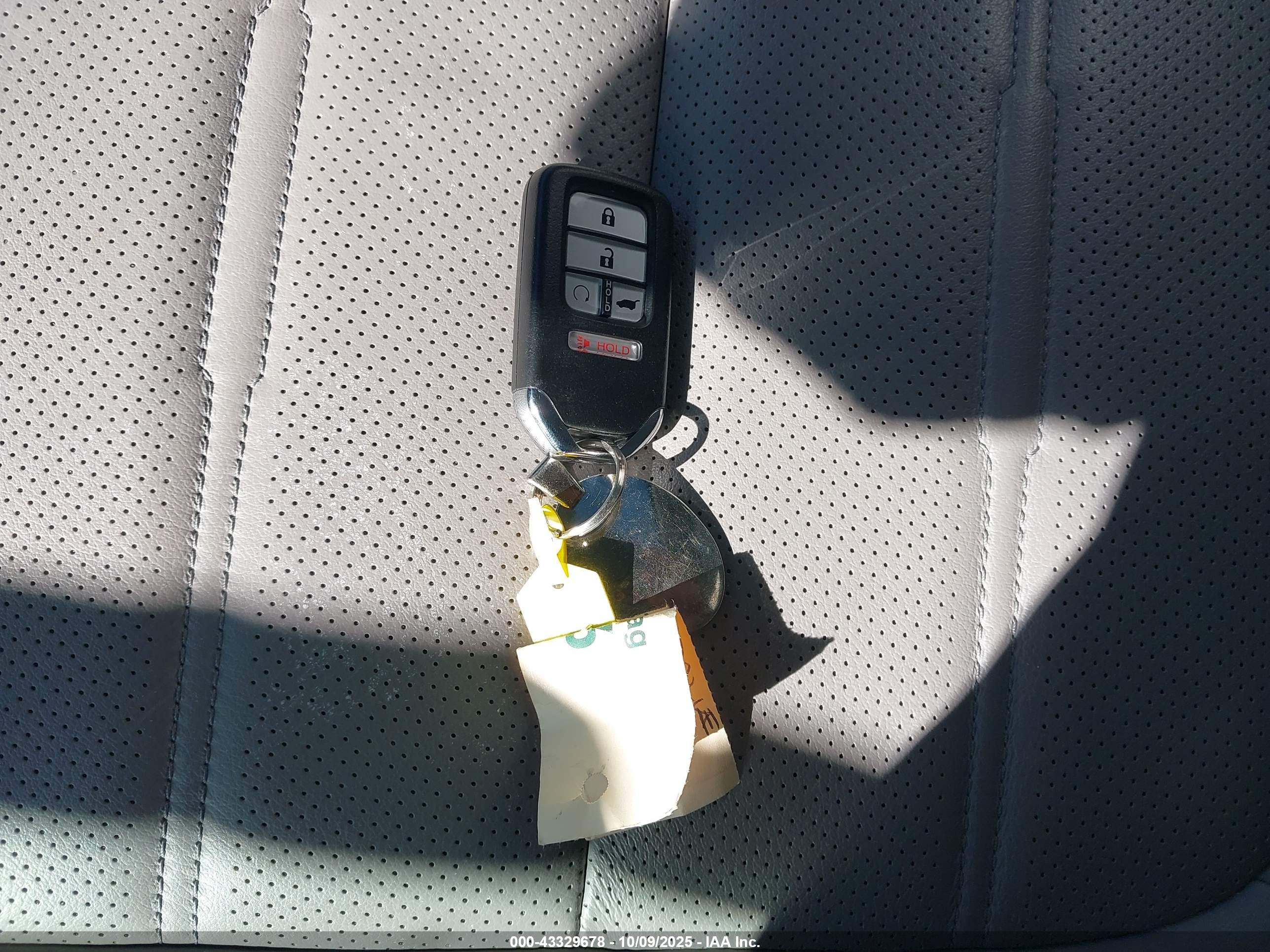 HONDA CR-V image 11