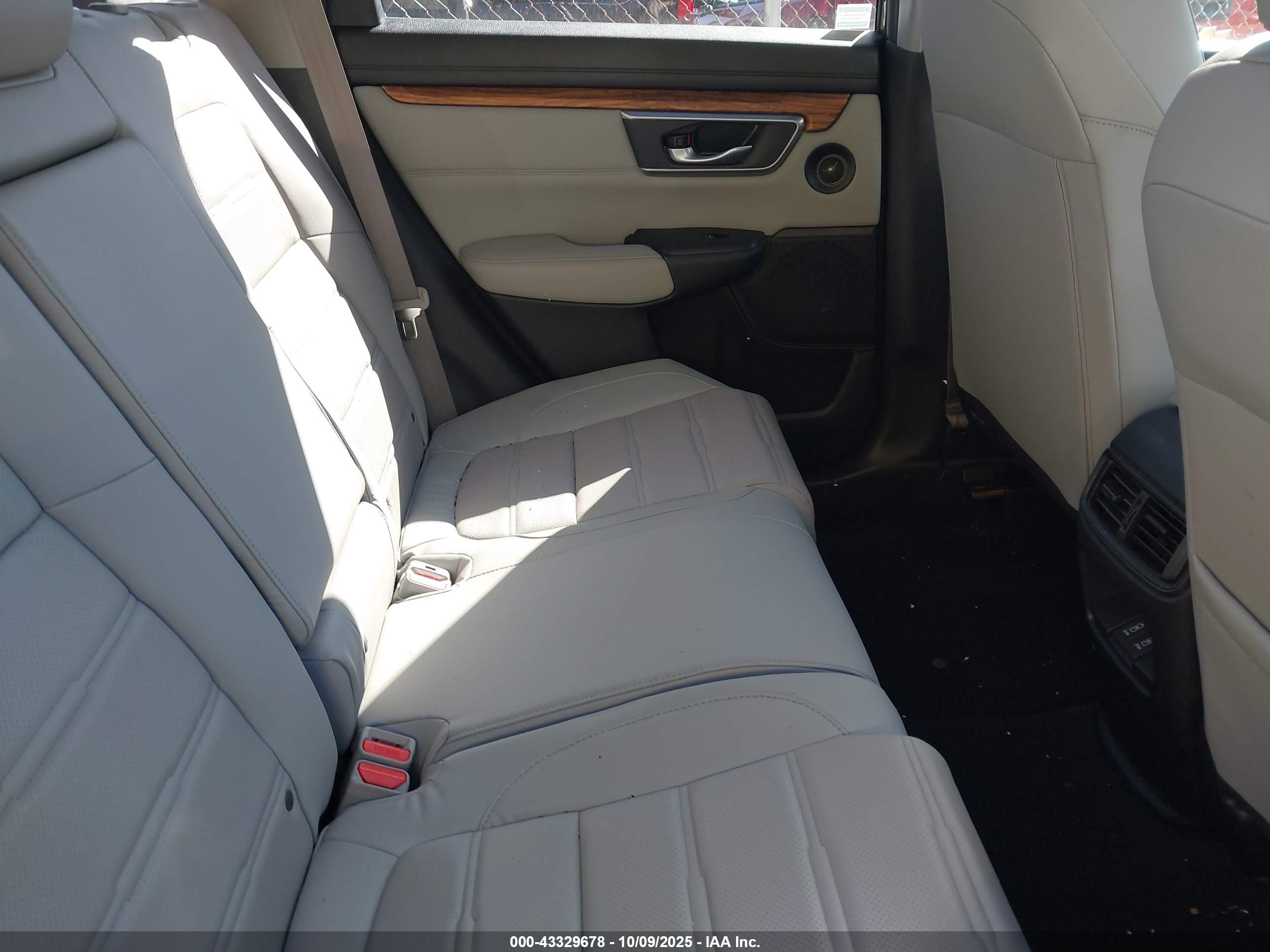 HONDA CR-V image 8
