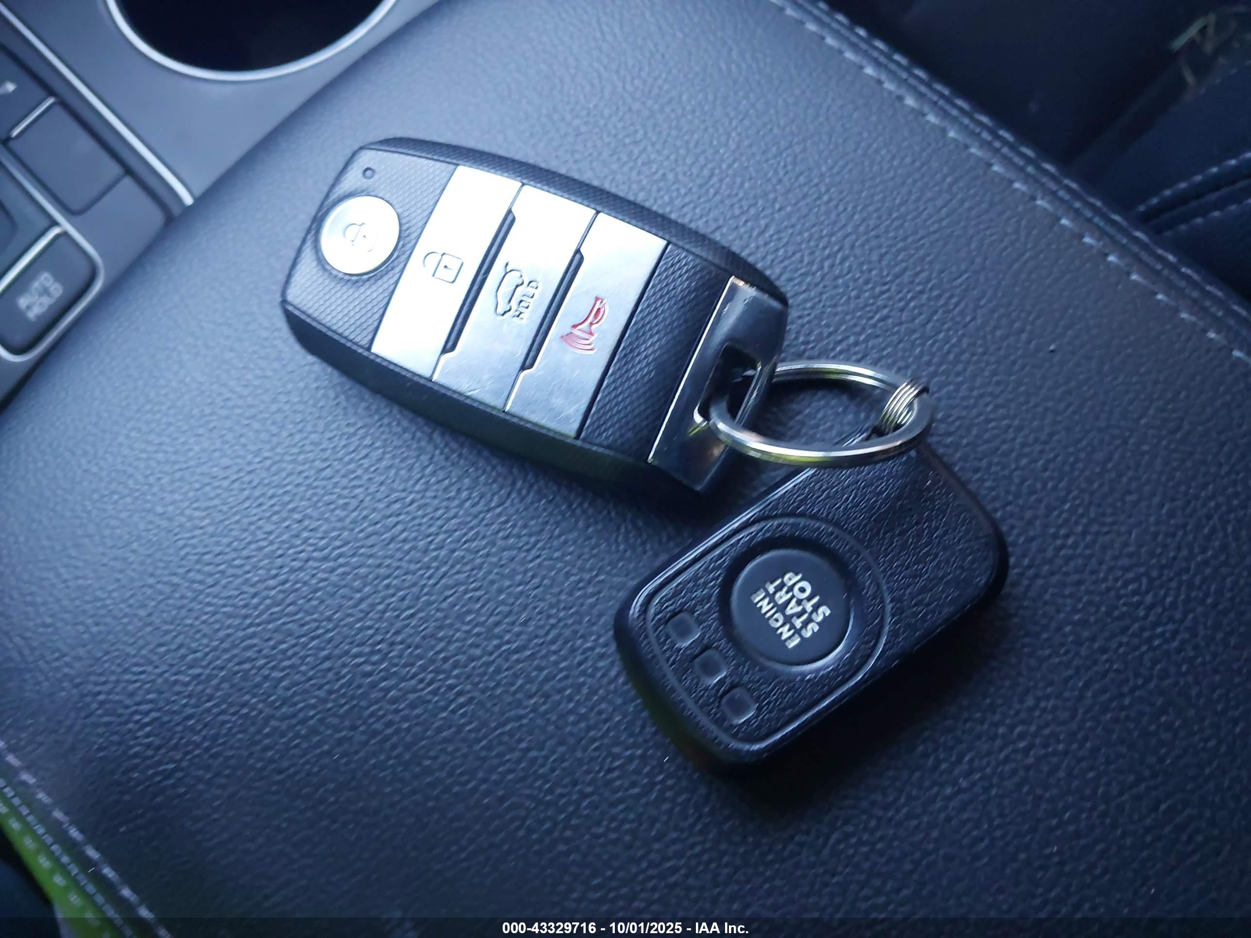 KIA SORENTO image 11