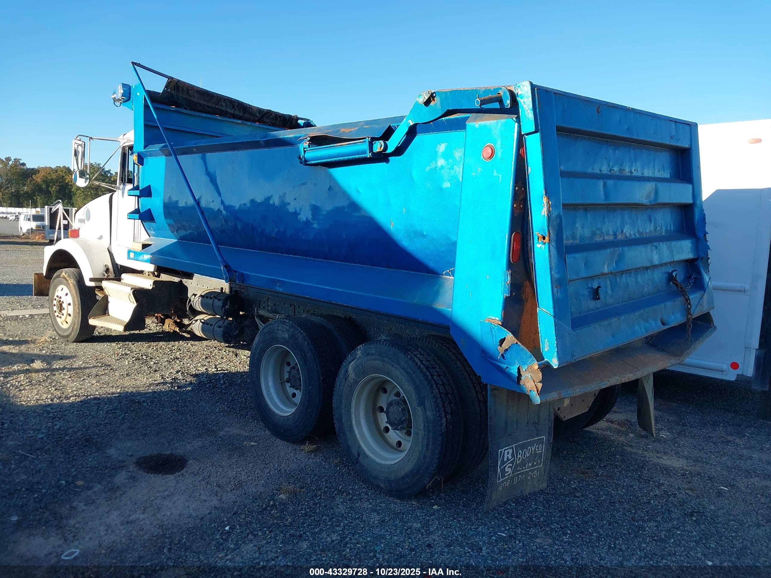 KENWORTH CONSTRUCTION image 3