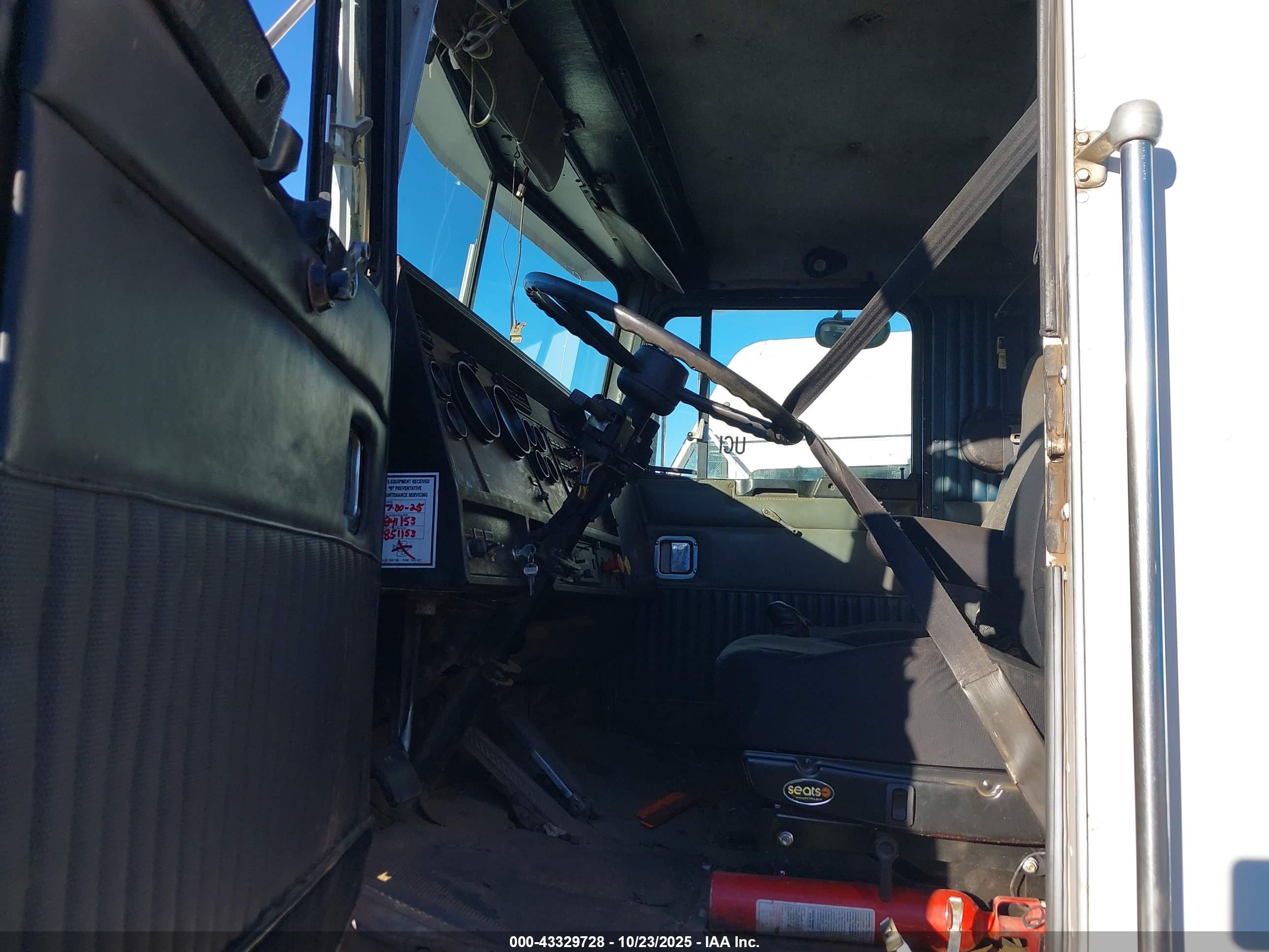 KENWORTH CONSTRUCTION image 8