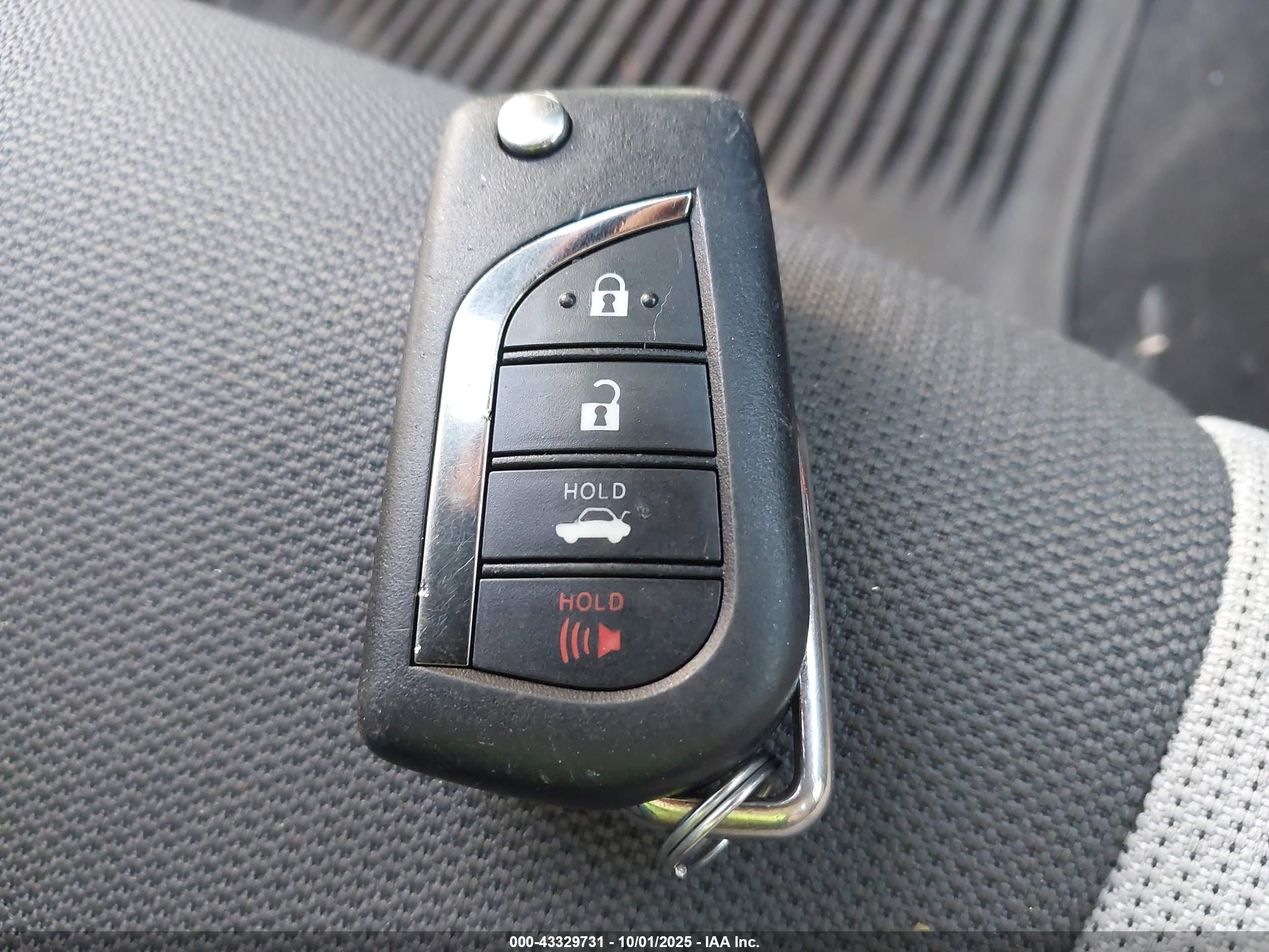 TOYOTA COROLLA image 11