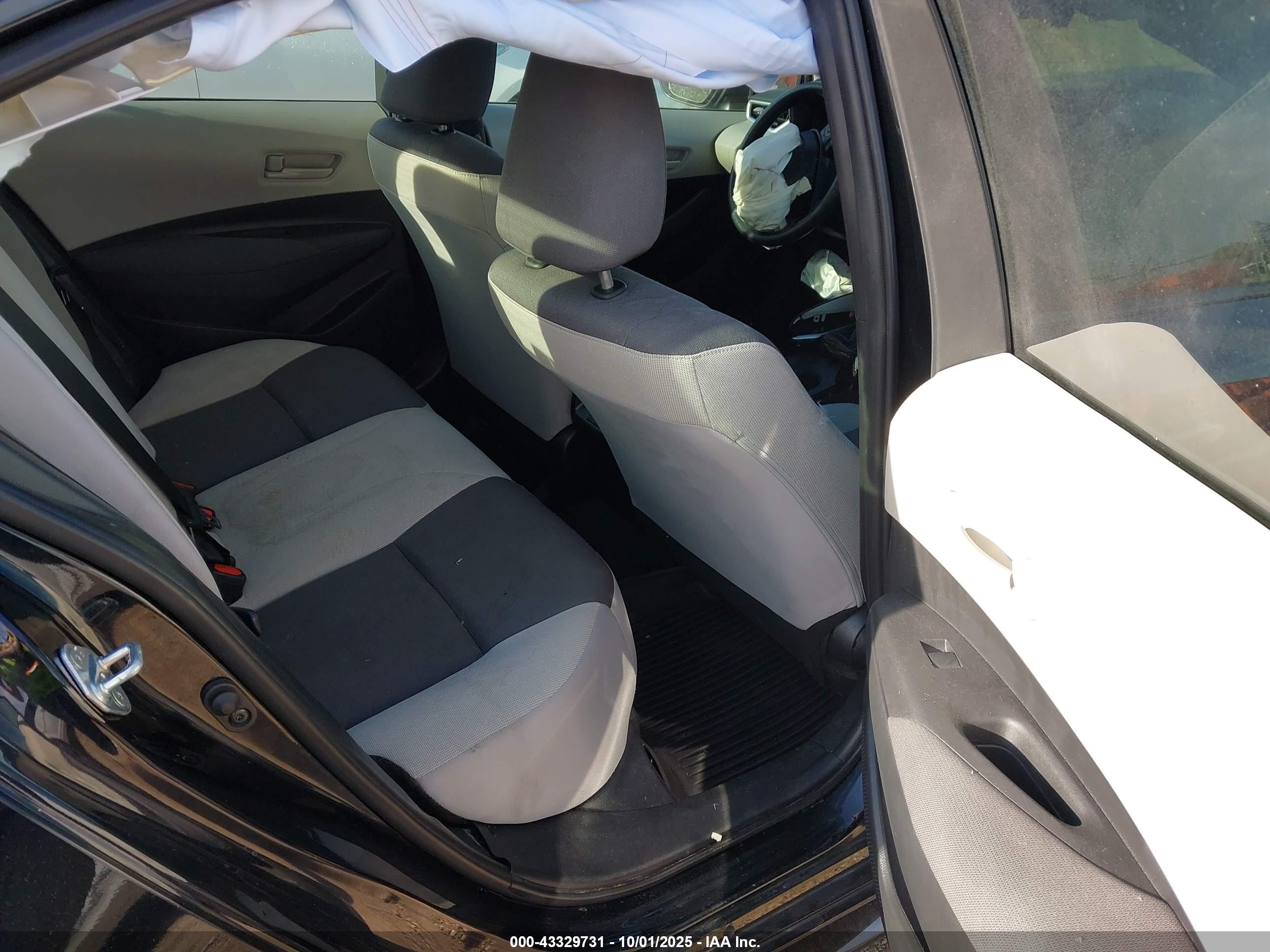TOYOTA COROLLA image 8