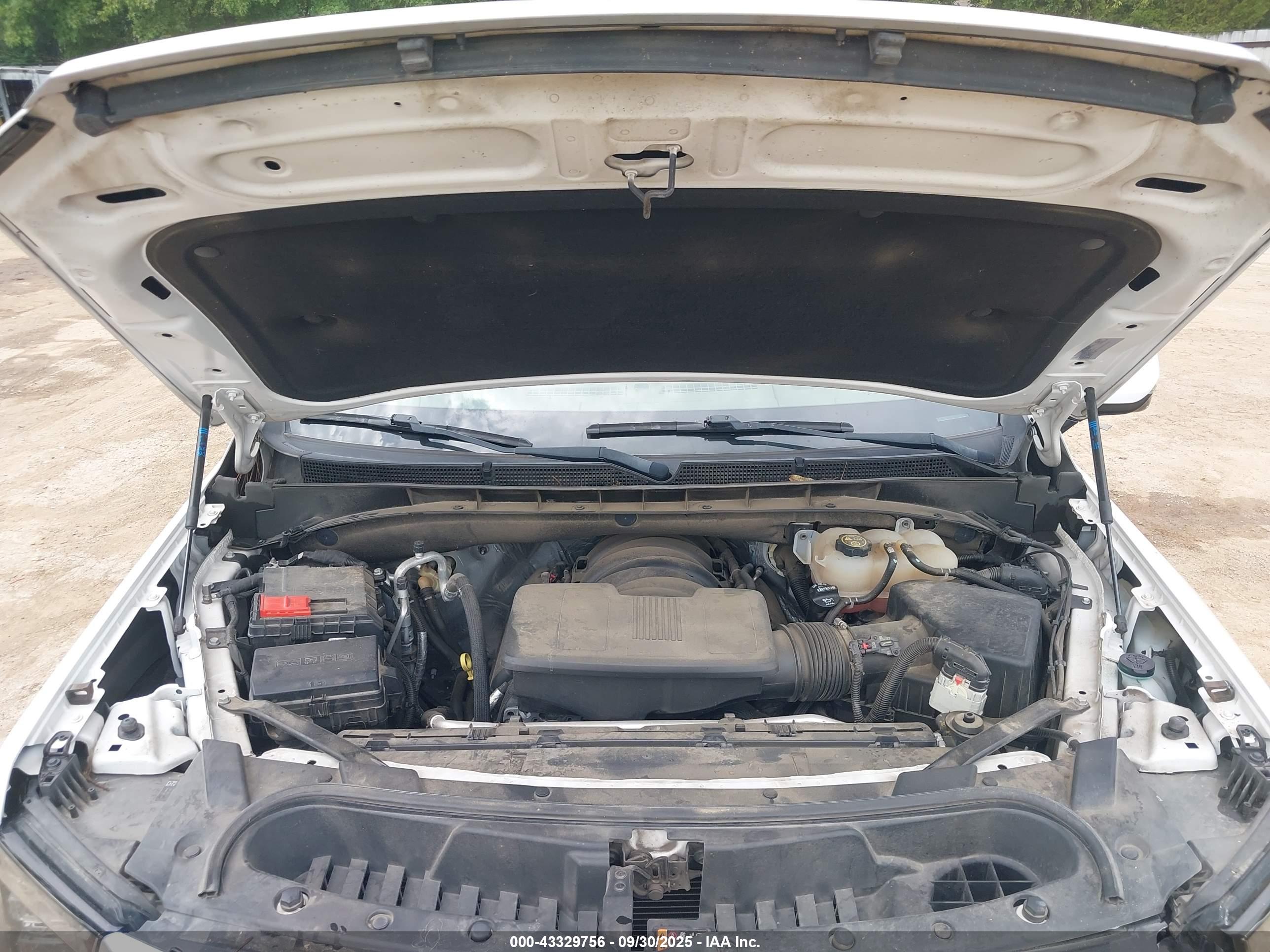 GMC YUKON image 10
