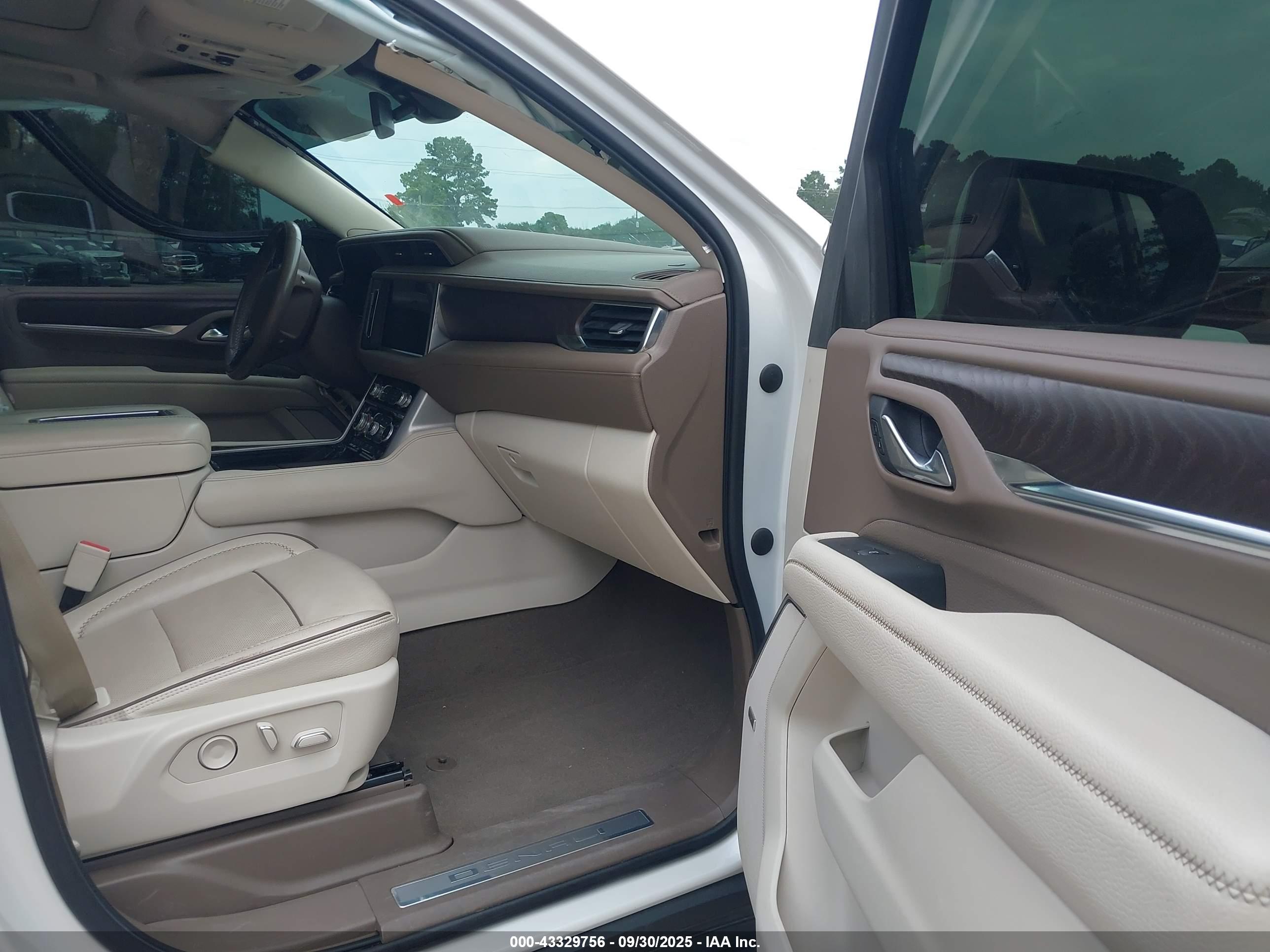 GMC YUKON image 5