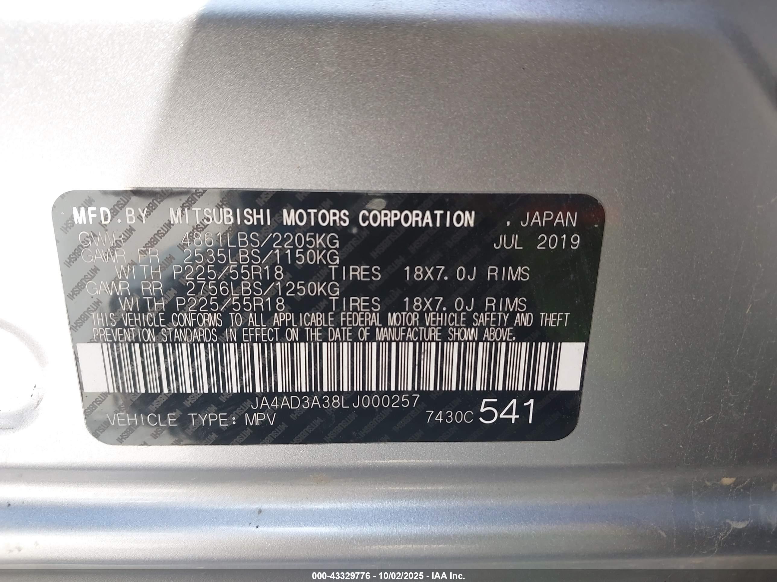 MITSUBISHI OUTLANDER image 9
