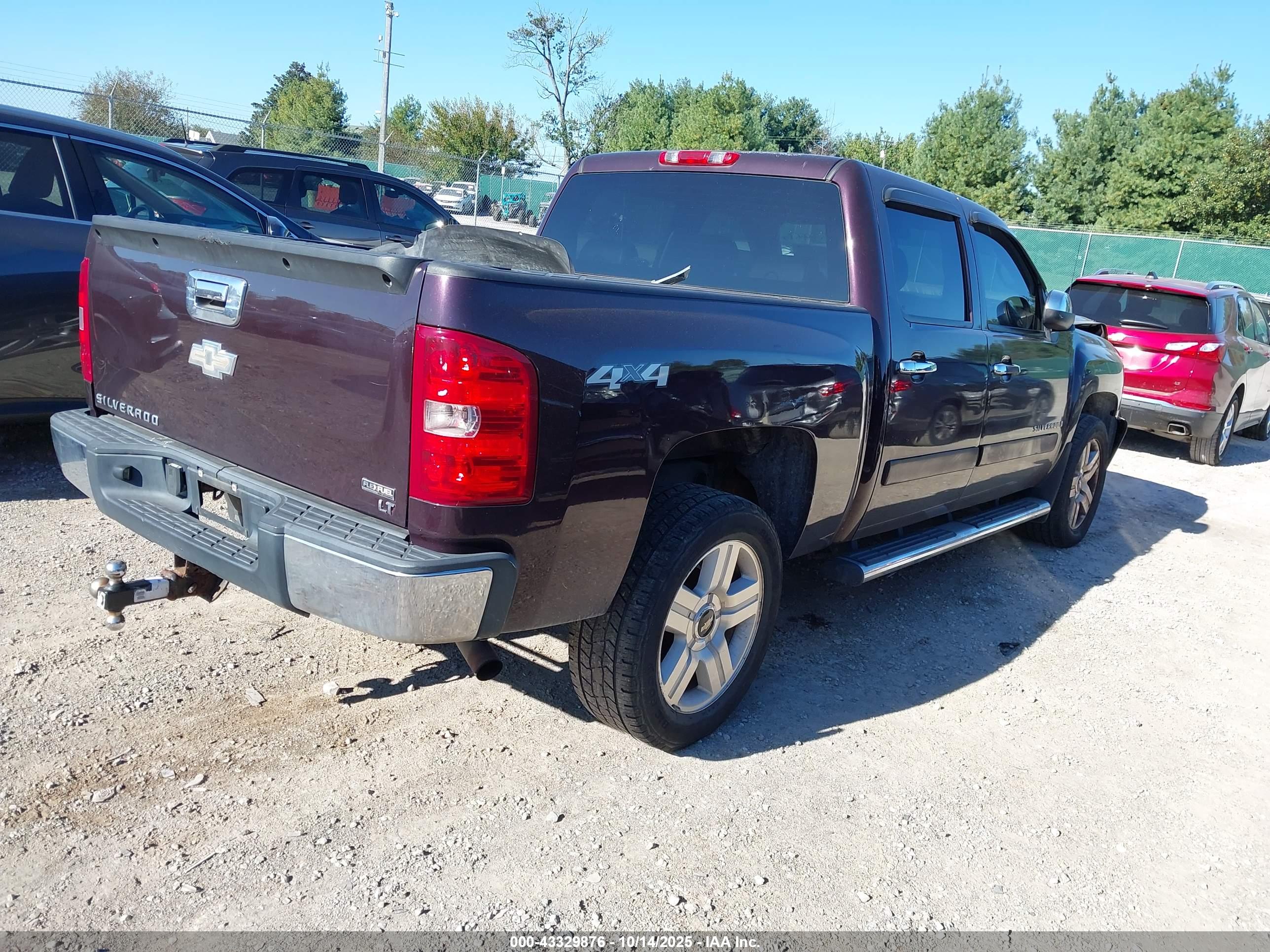 CHEVROLET SILVERADO image 4