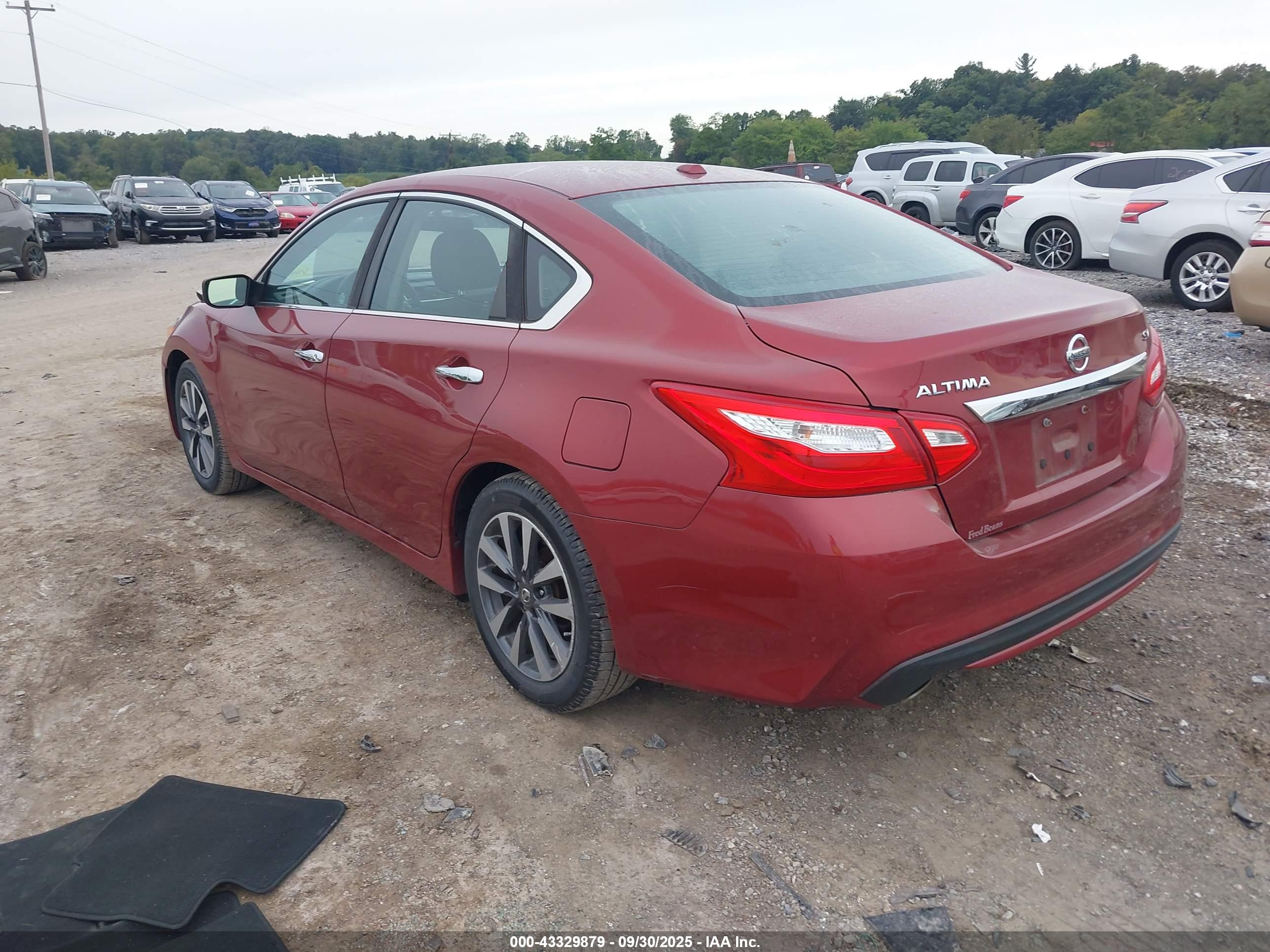 NISSAN ALTIMA image 3