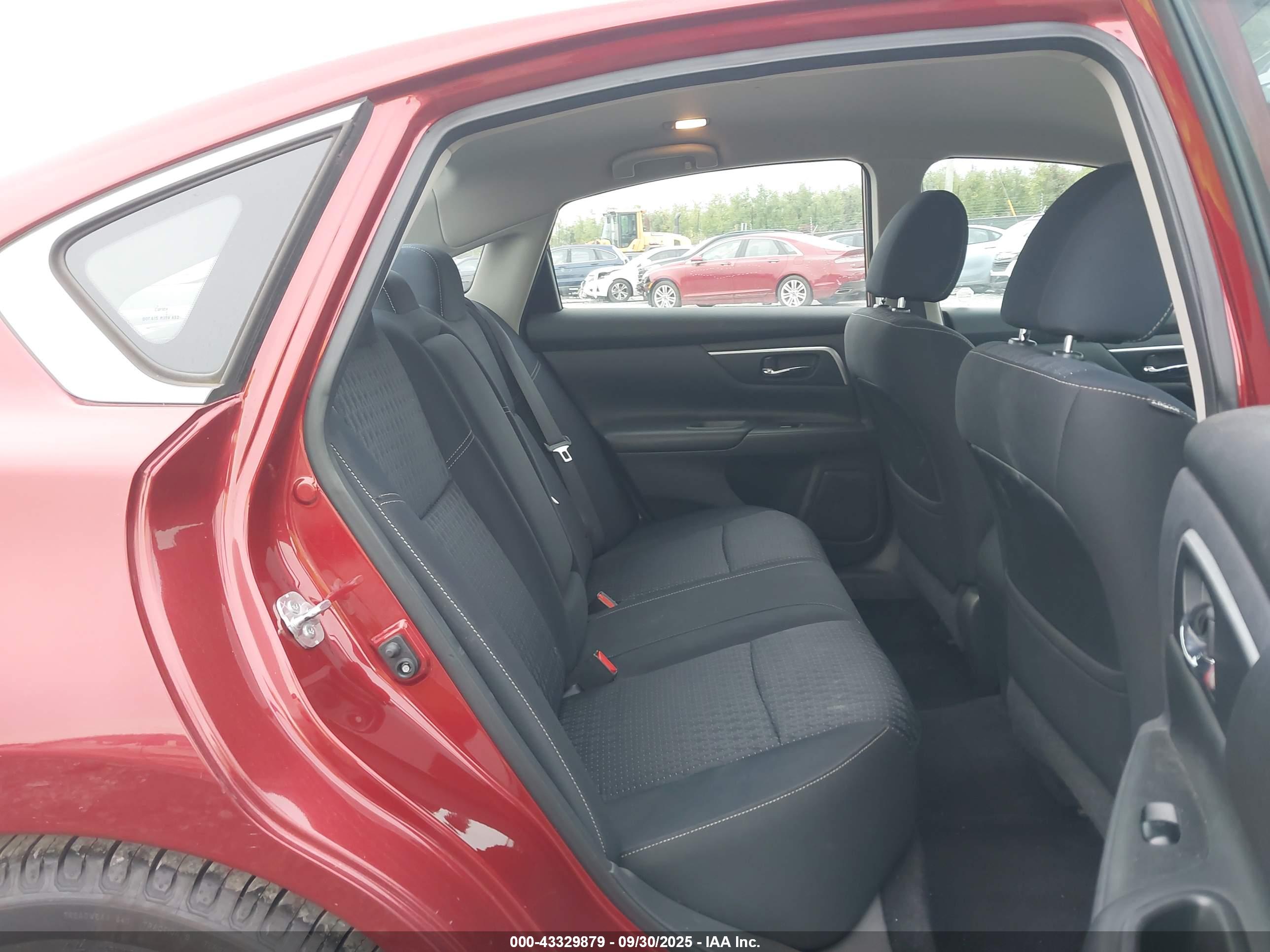 NISSAN ALTIMA image 8