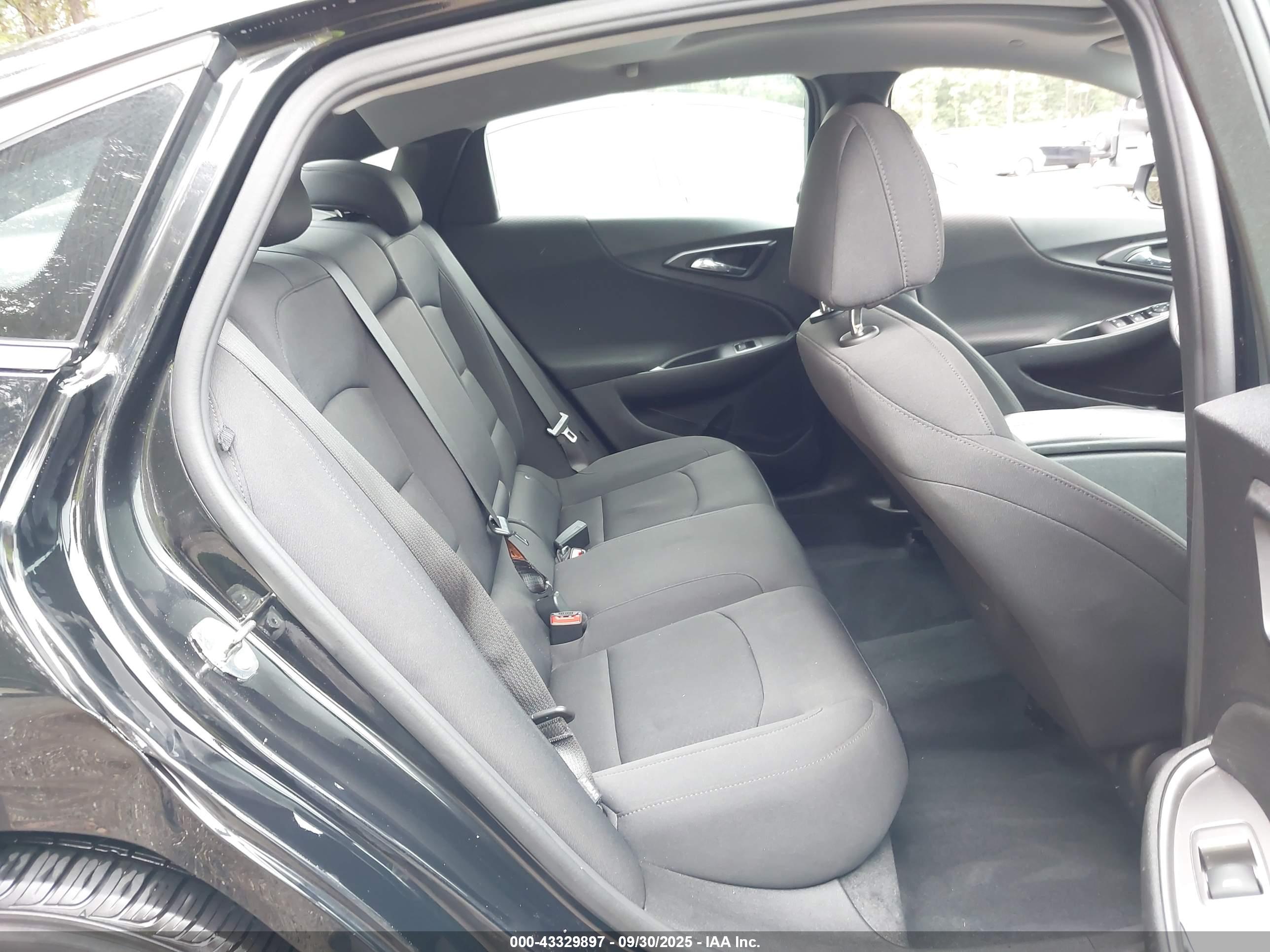 CHEVROLET MALIBU image 8