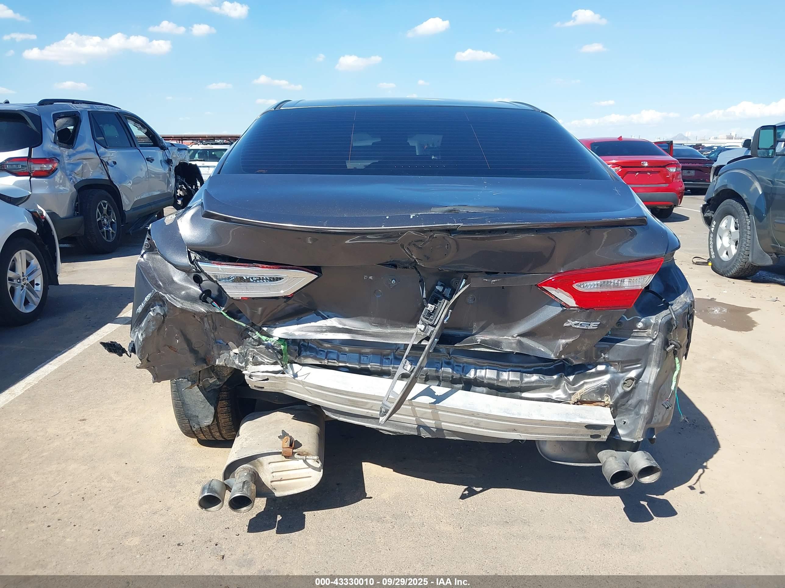 TOYOTA CAMRY image 6
