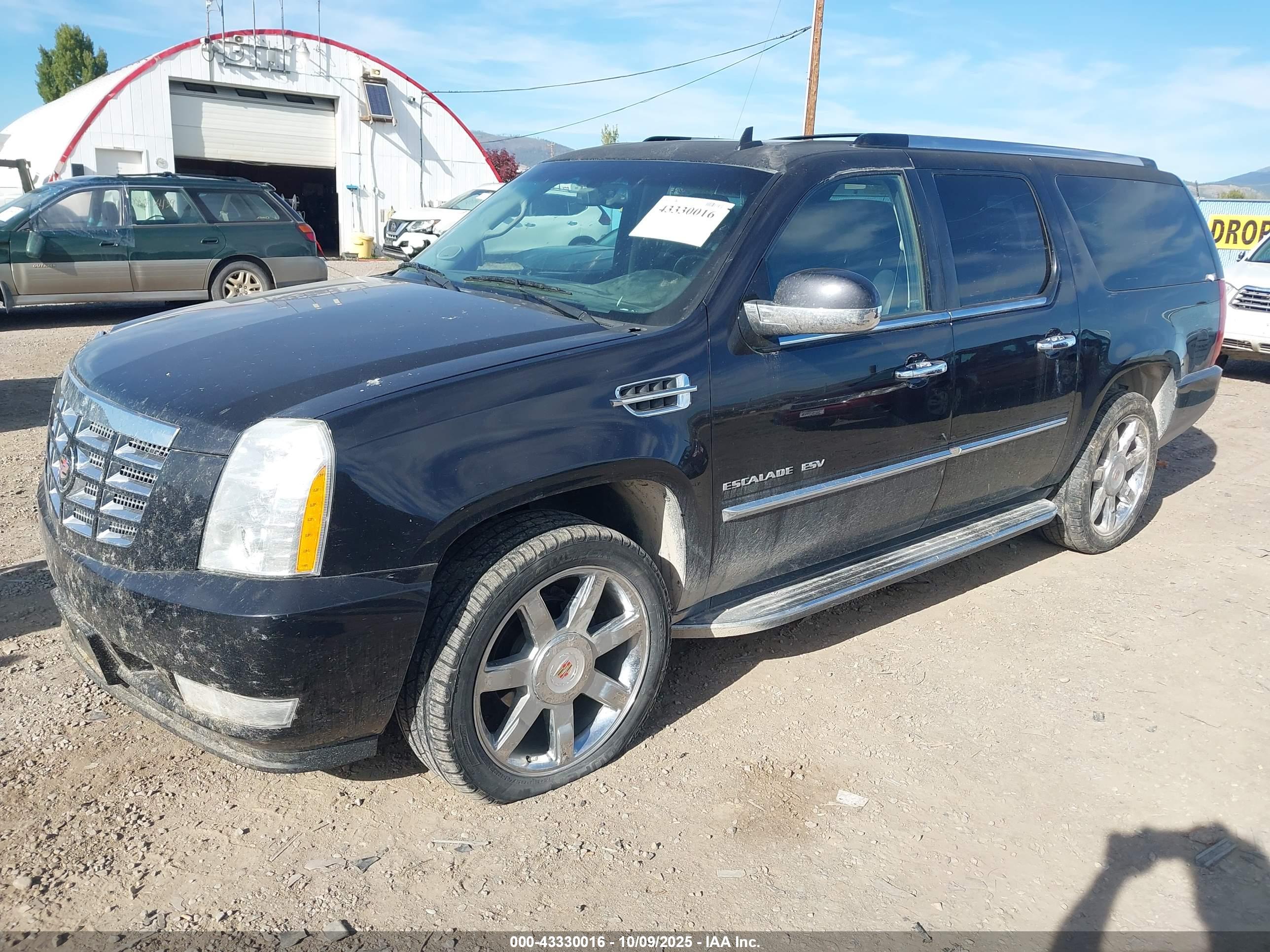 CADILLAC ESCALADE image 2