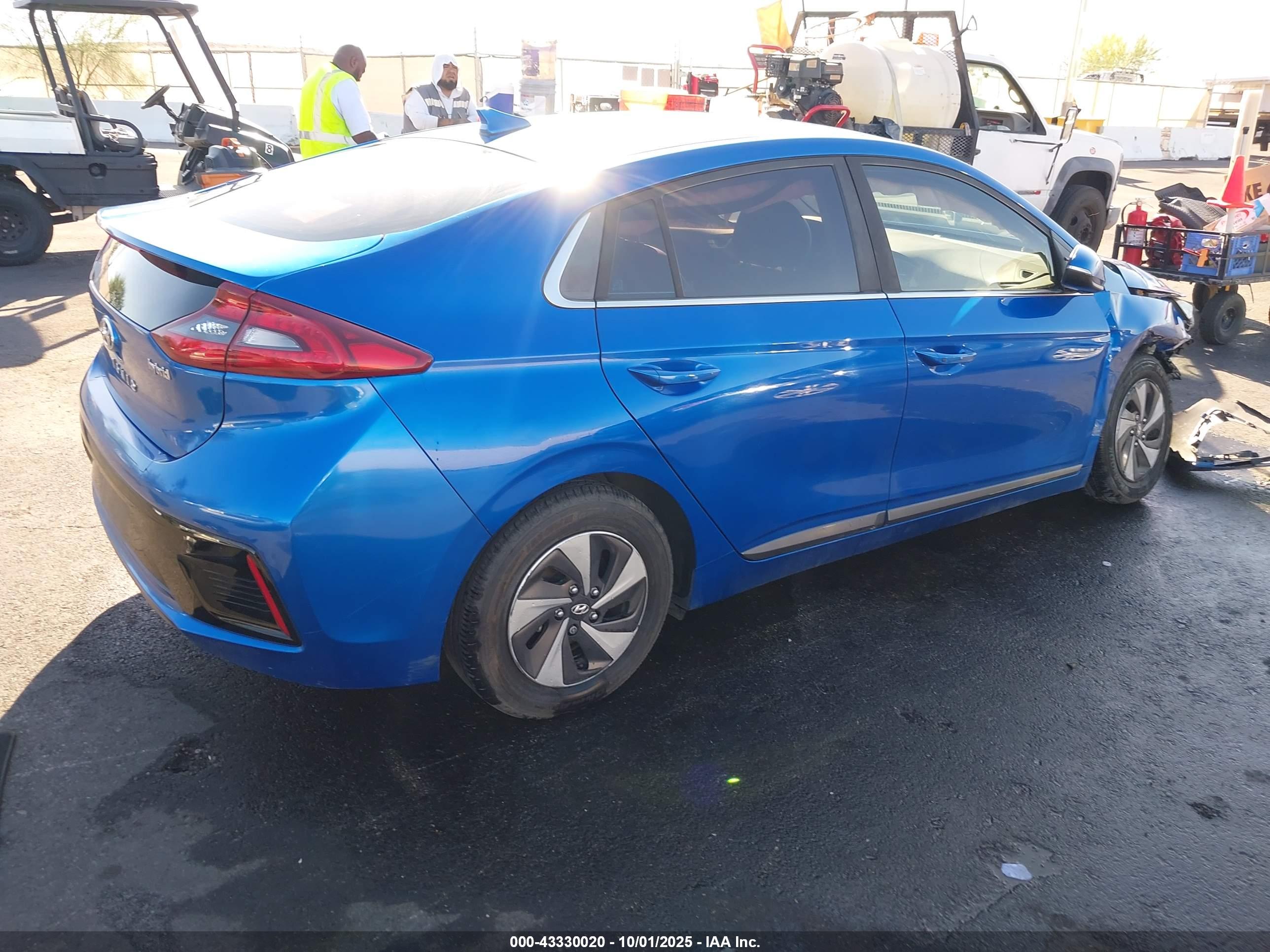 HYUNDAI IONIQ image 4