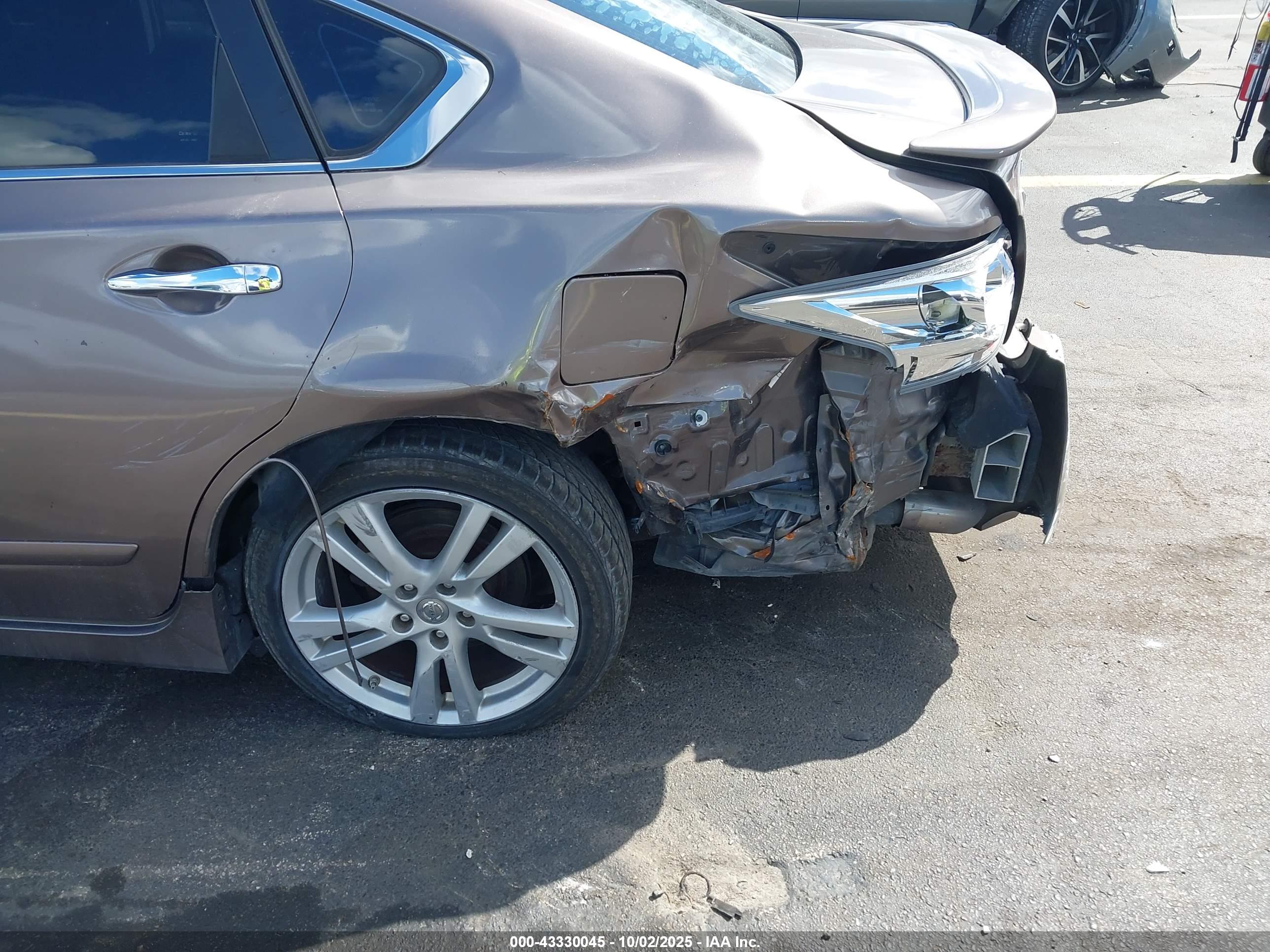 NISSAN ALTIMA image 6