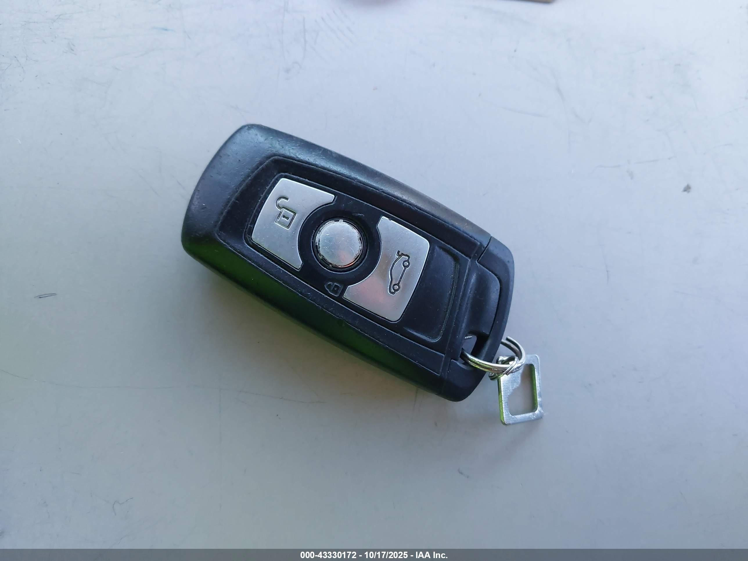 BMW 328I image 11