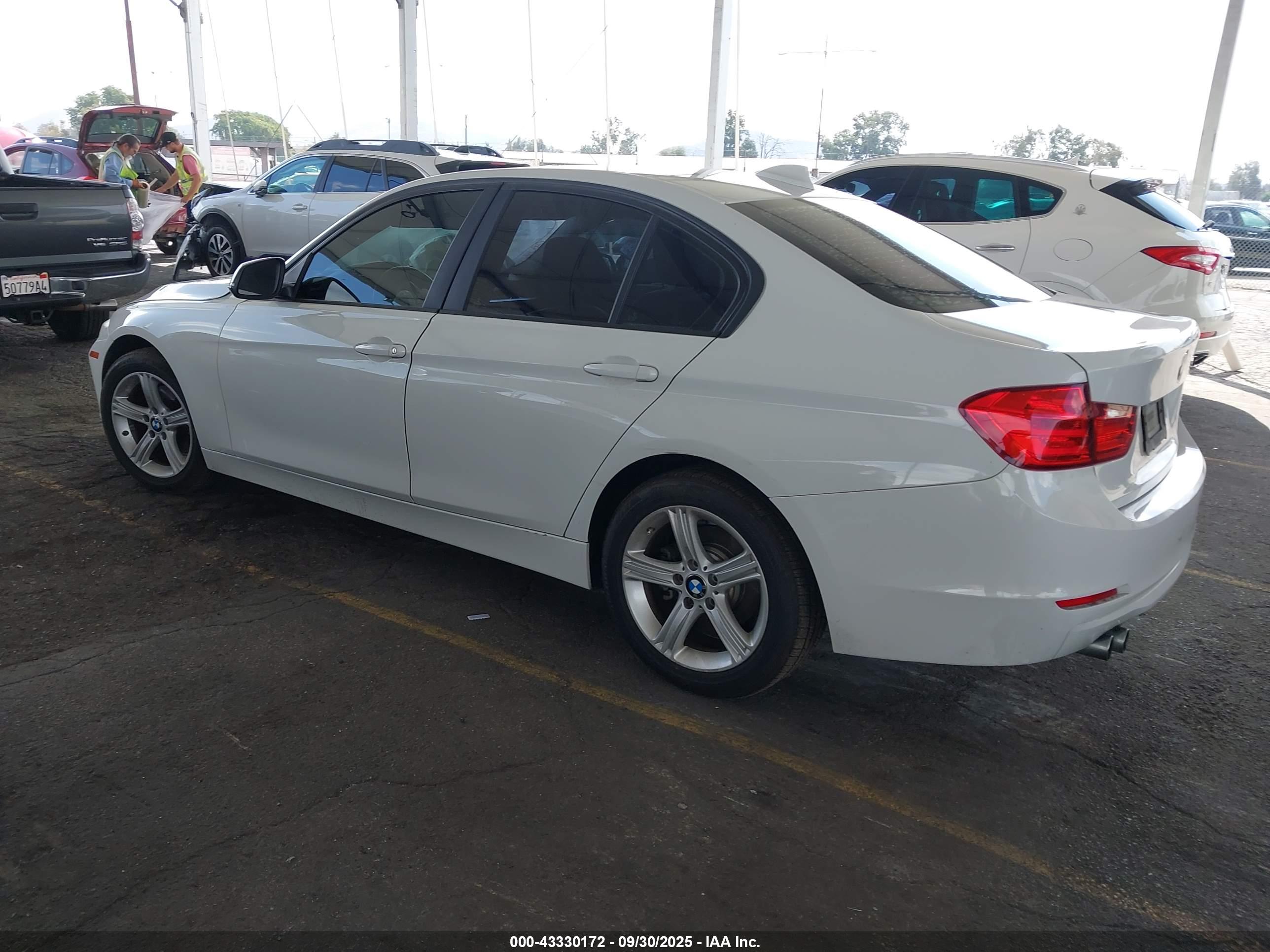 BMW 328I image 3