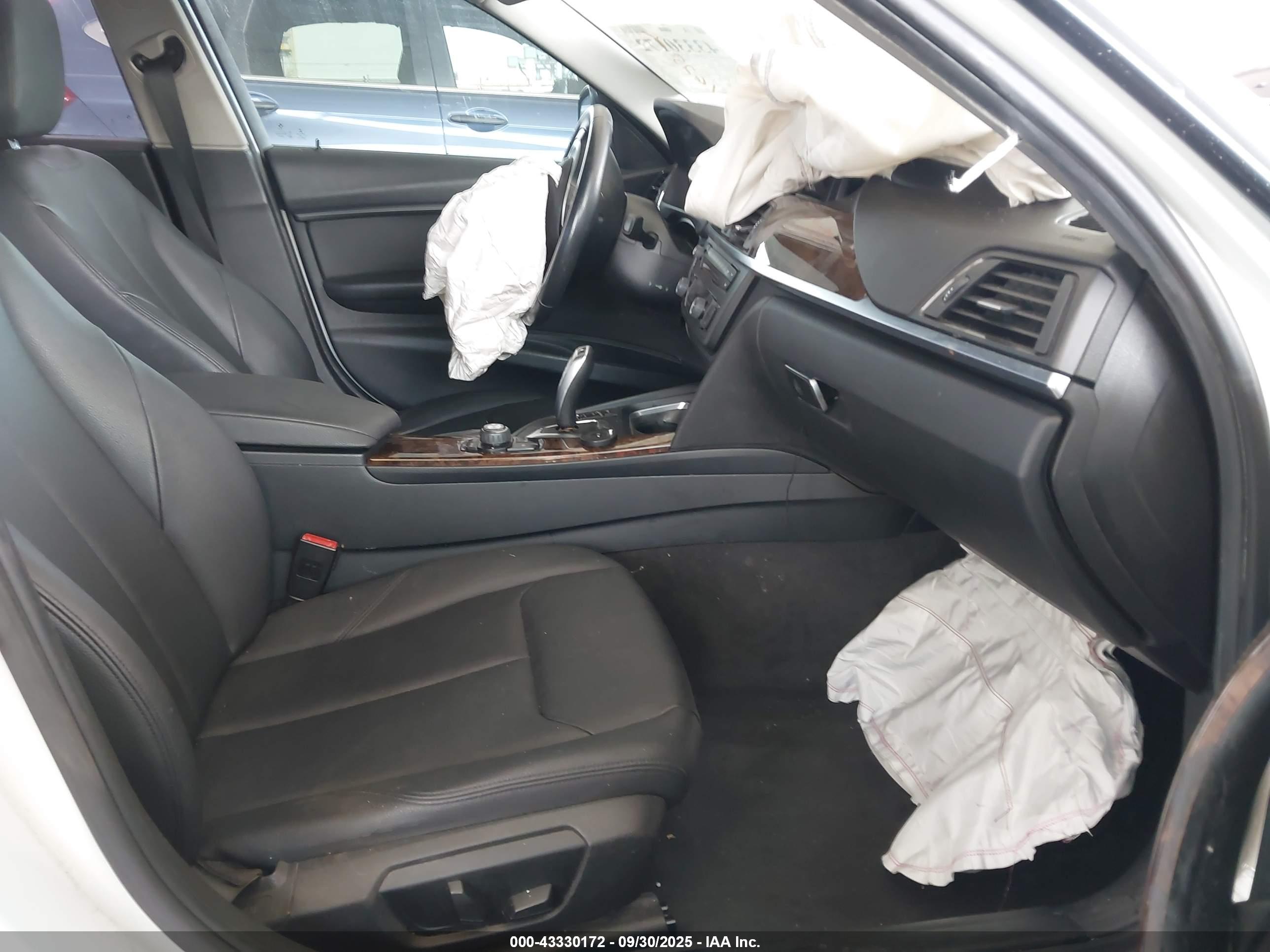 BMW 328I image 5