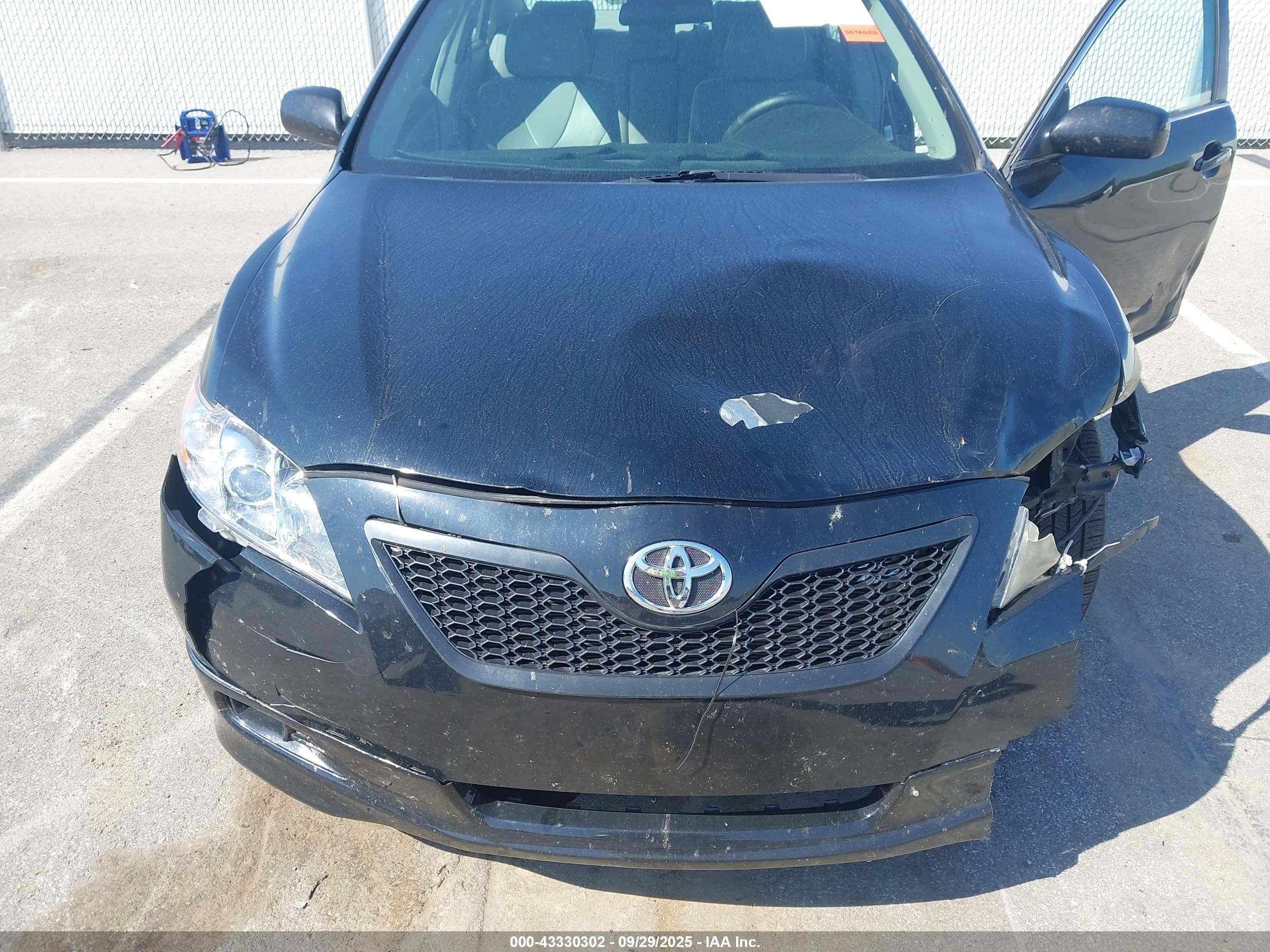 TOYOTA CAMRY image 6