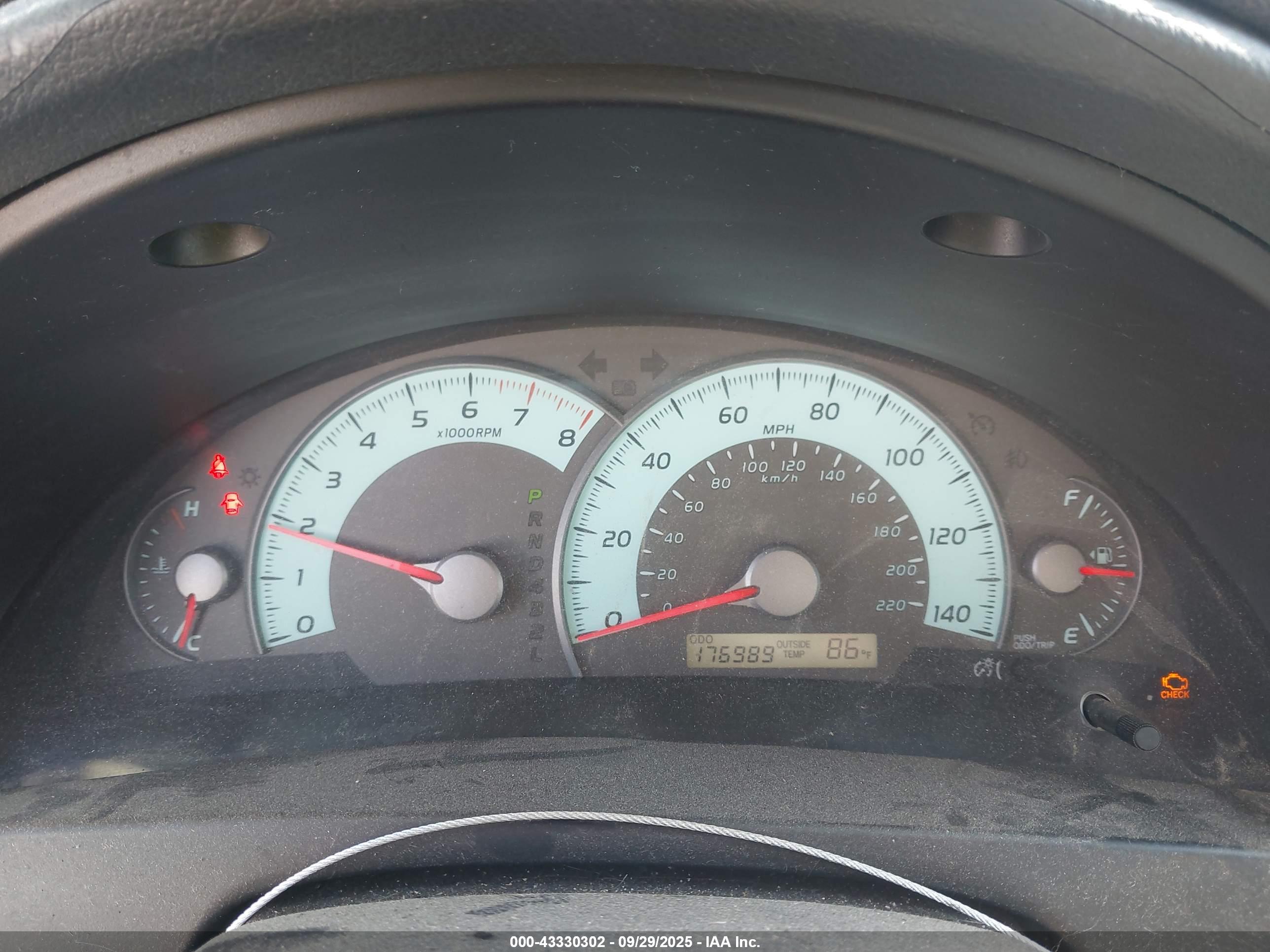 TOYOTA CAMRY image 7