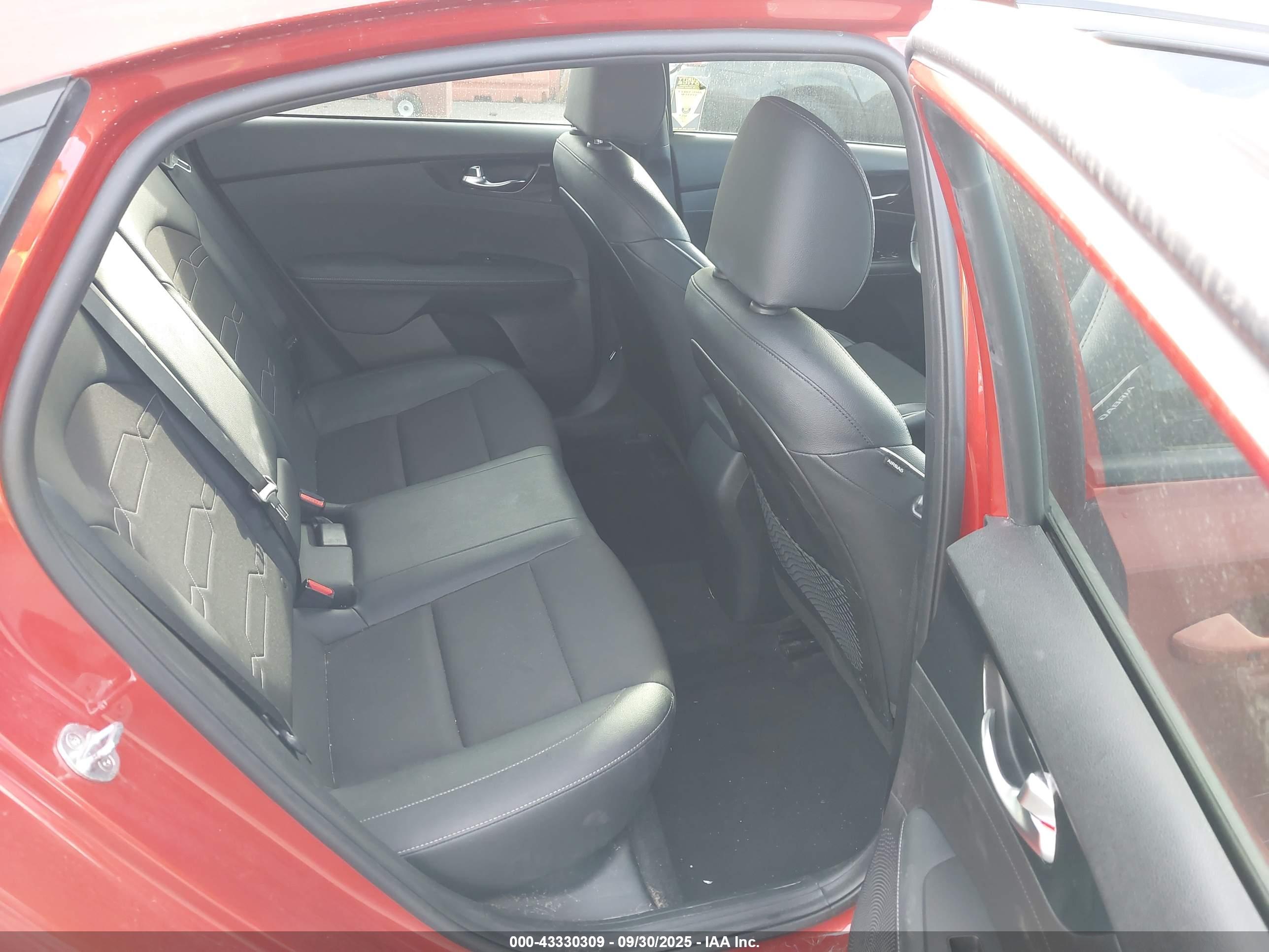 KIA FORTE image 8
