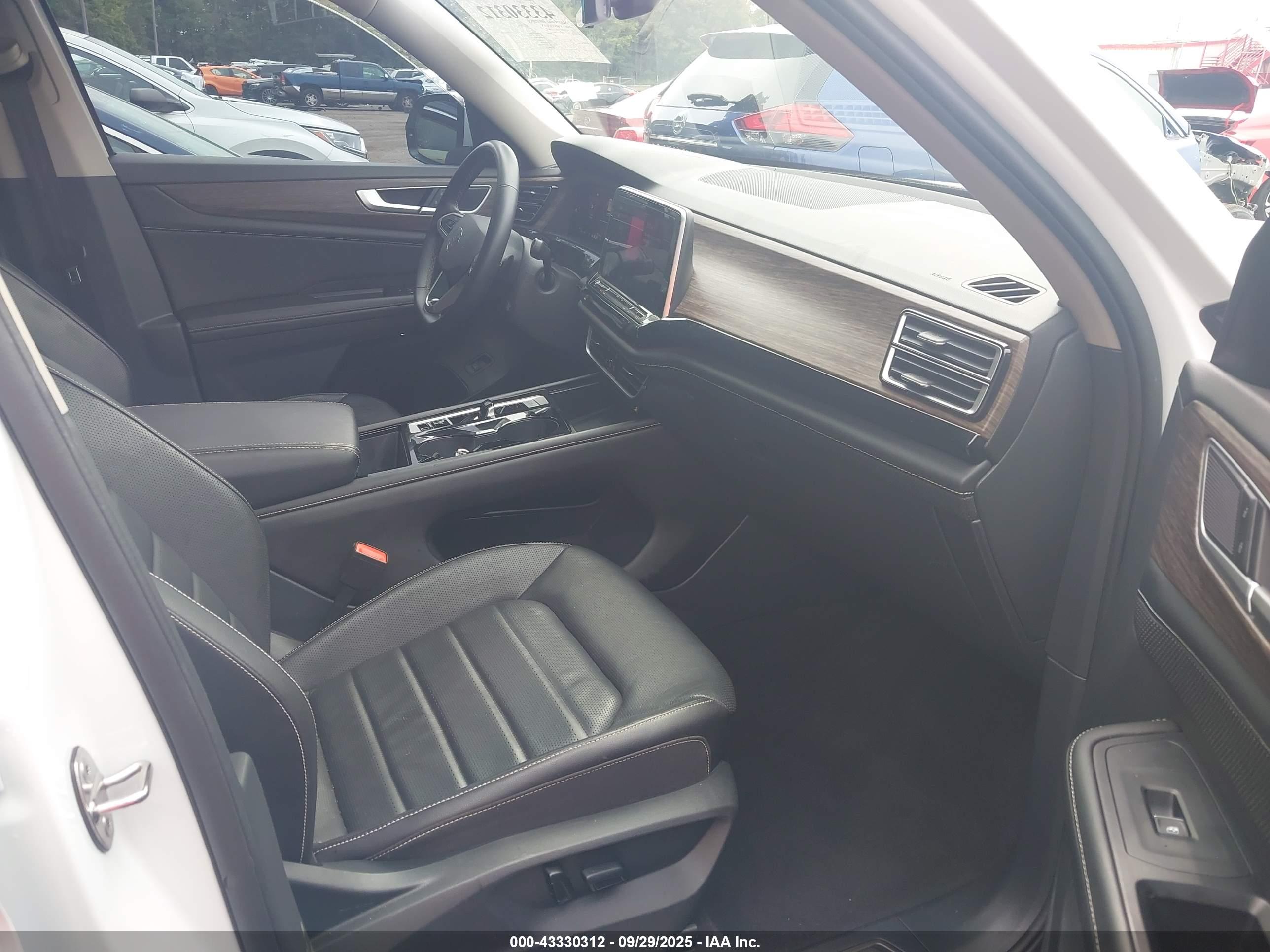 VOLKSWAGEN ATLAS image 5