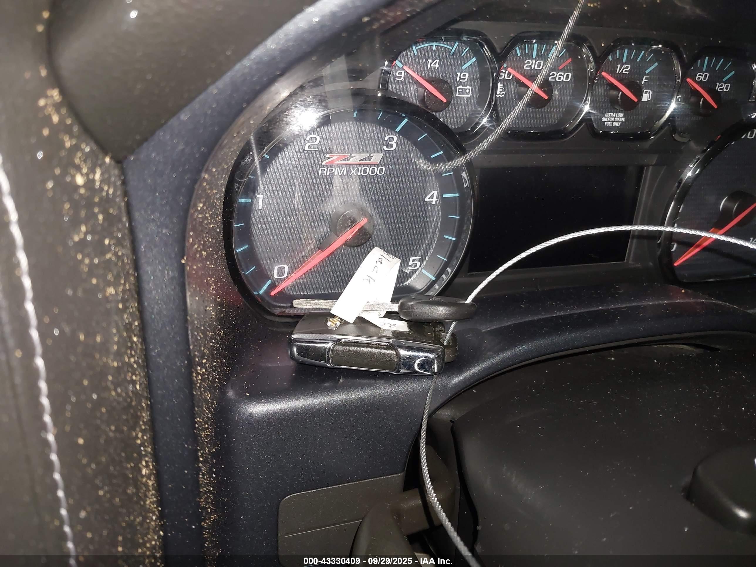 CHEVROLET SILVERADO image 11