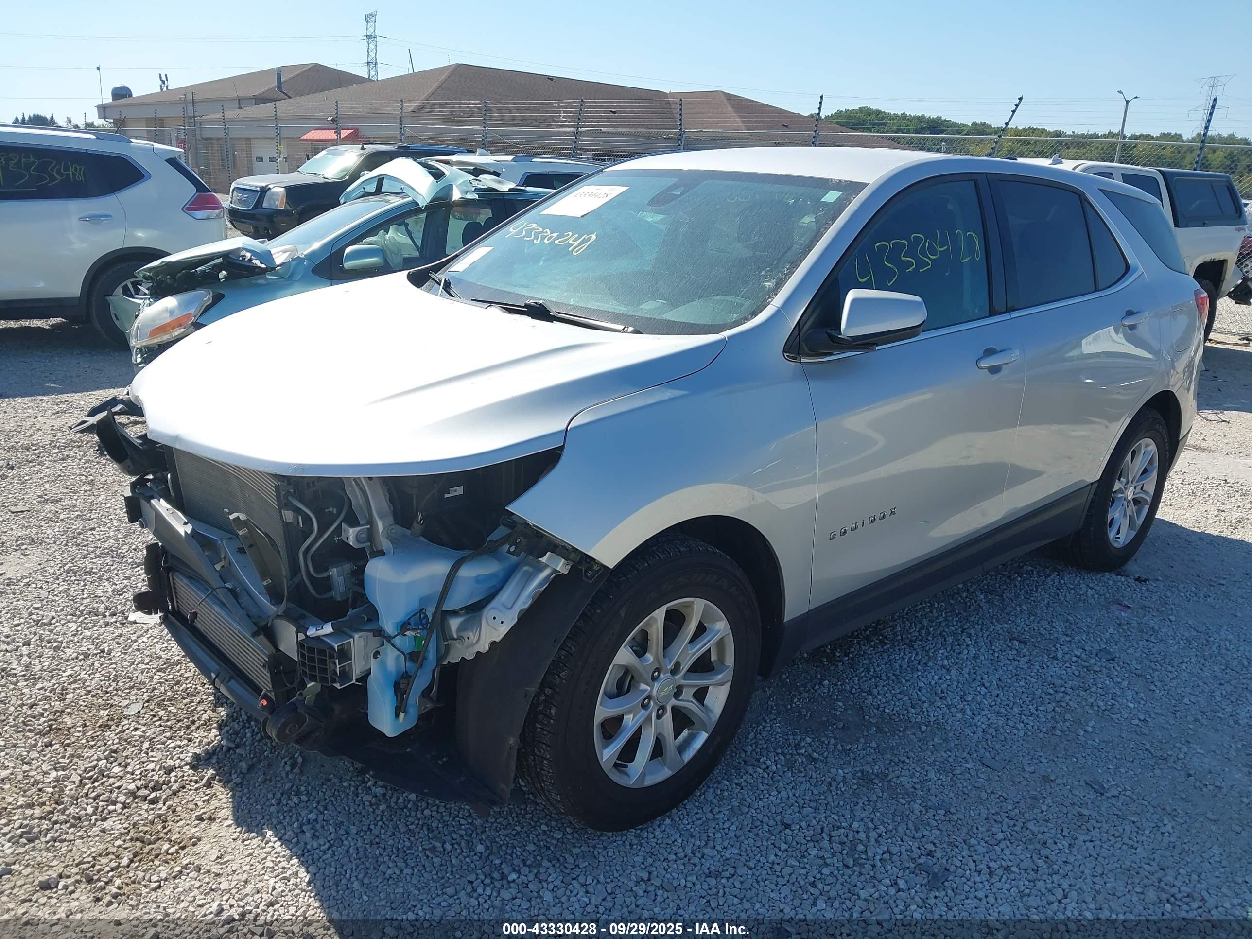 CHEVROLET EQUINOX image 2