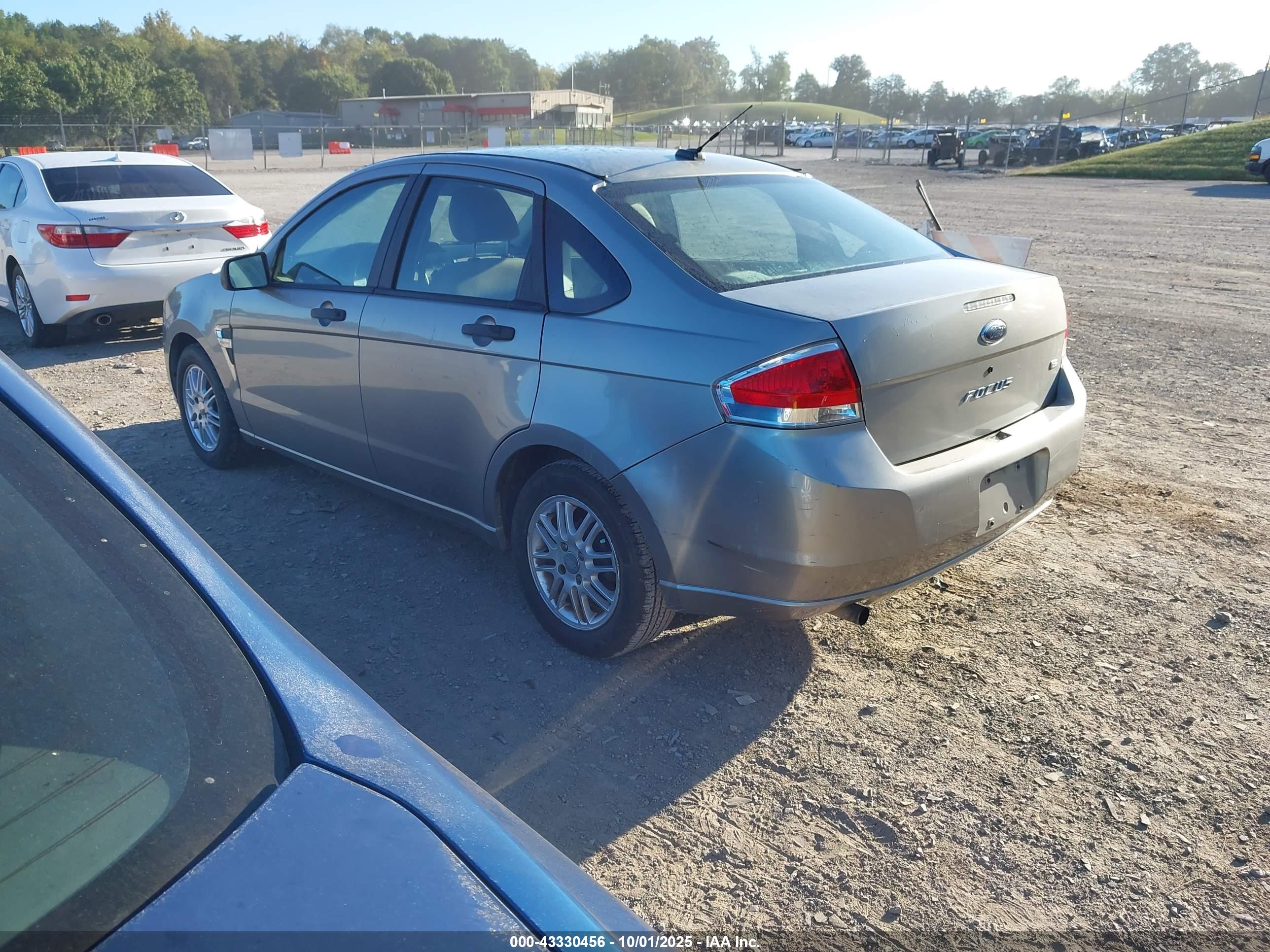 FORD FOCUS image 3