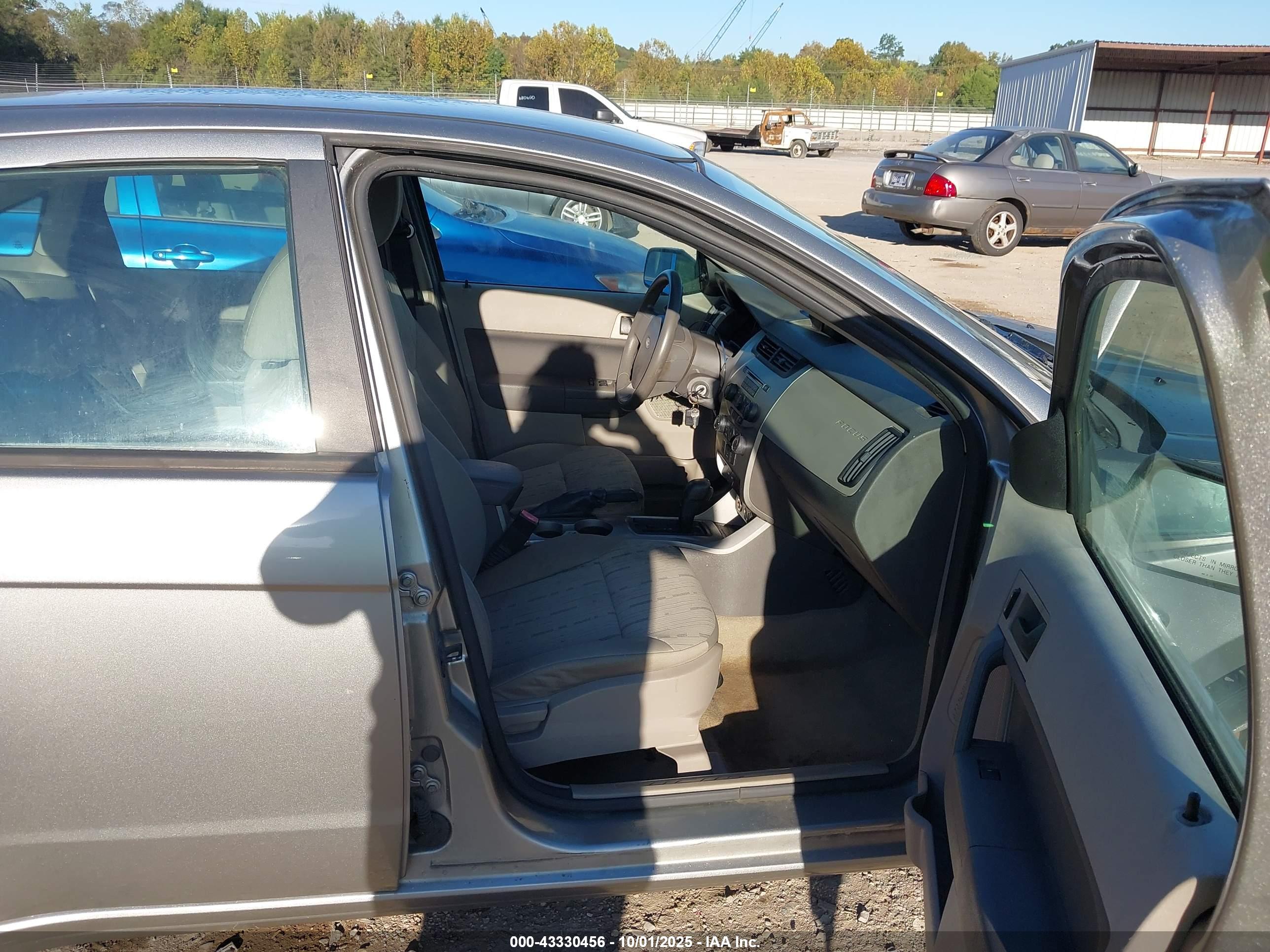 FORD FOCUS image 5