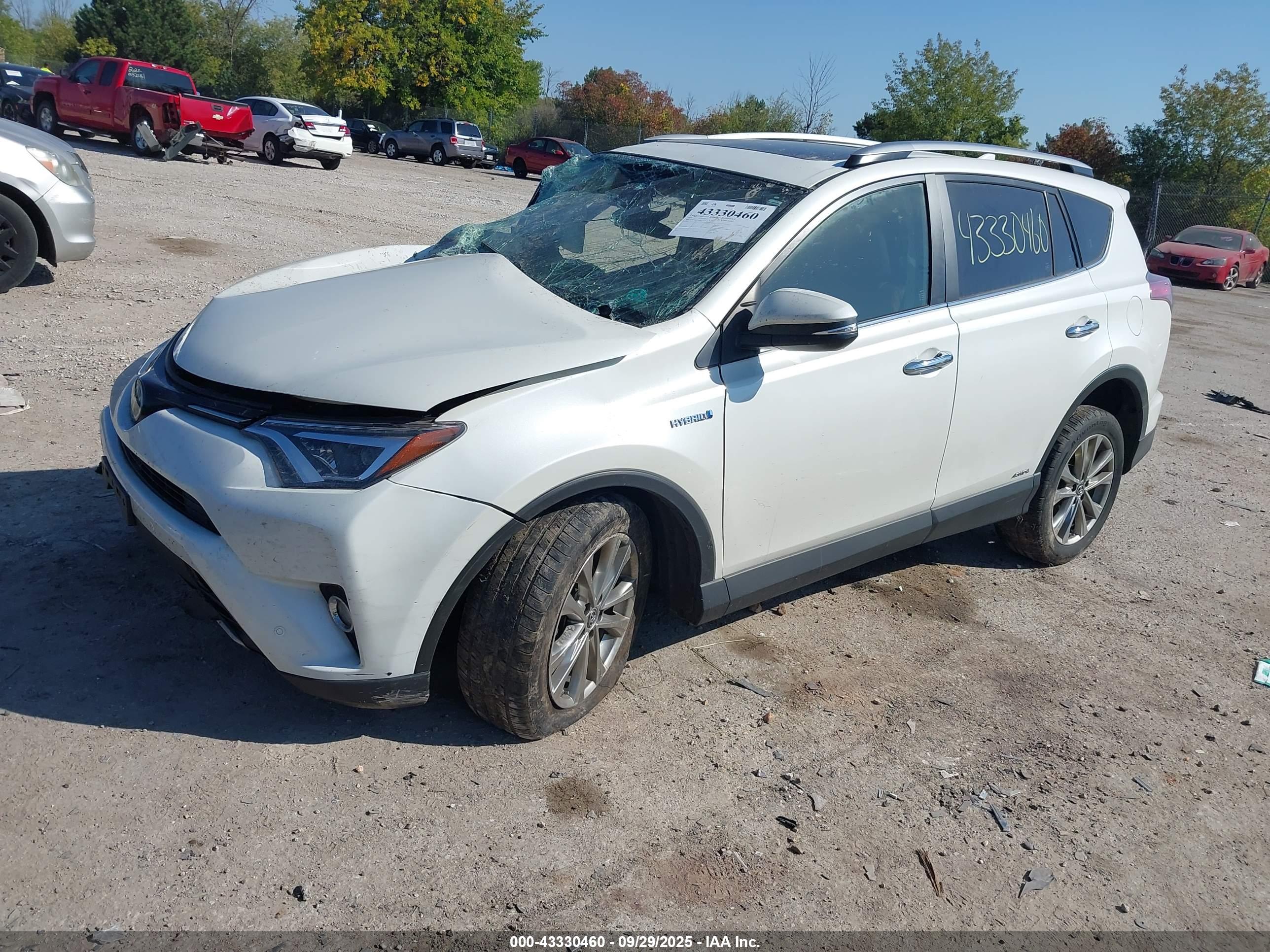 TOYOTA RAV4 image 2