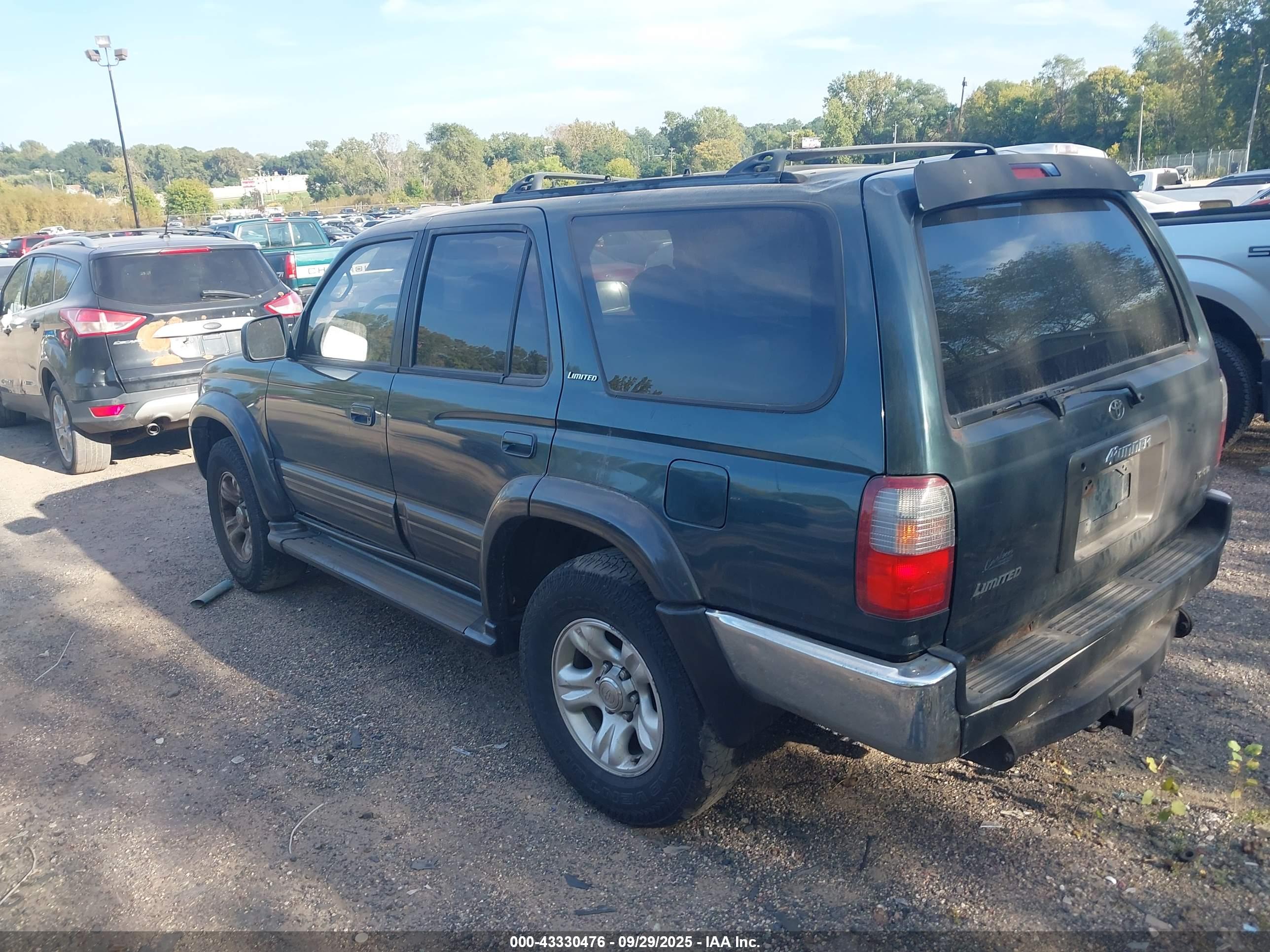 TOYOTA 4RUNNER image 3