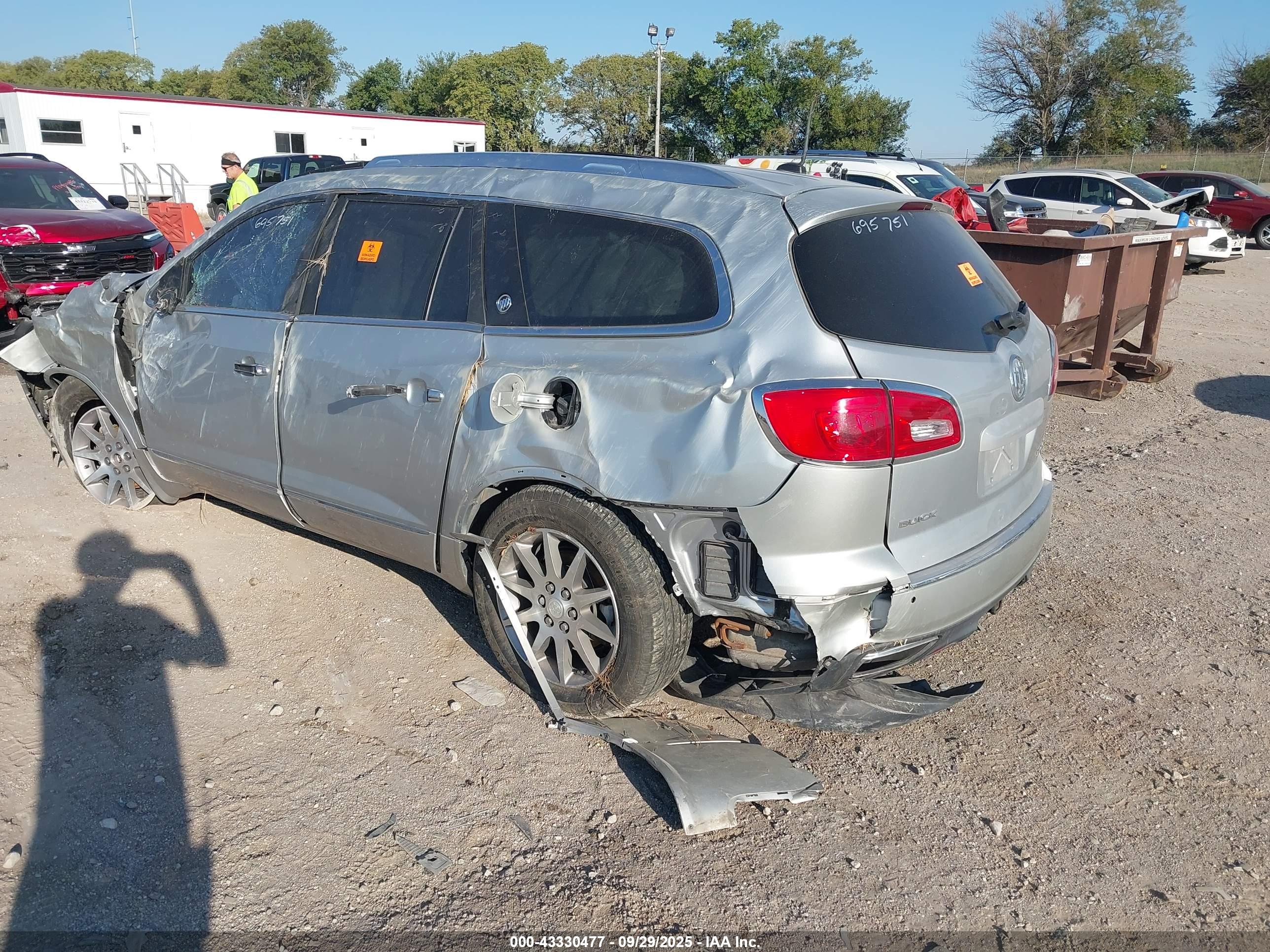 BUICK ENCLAVE image 3