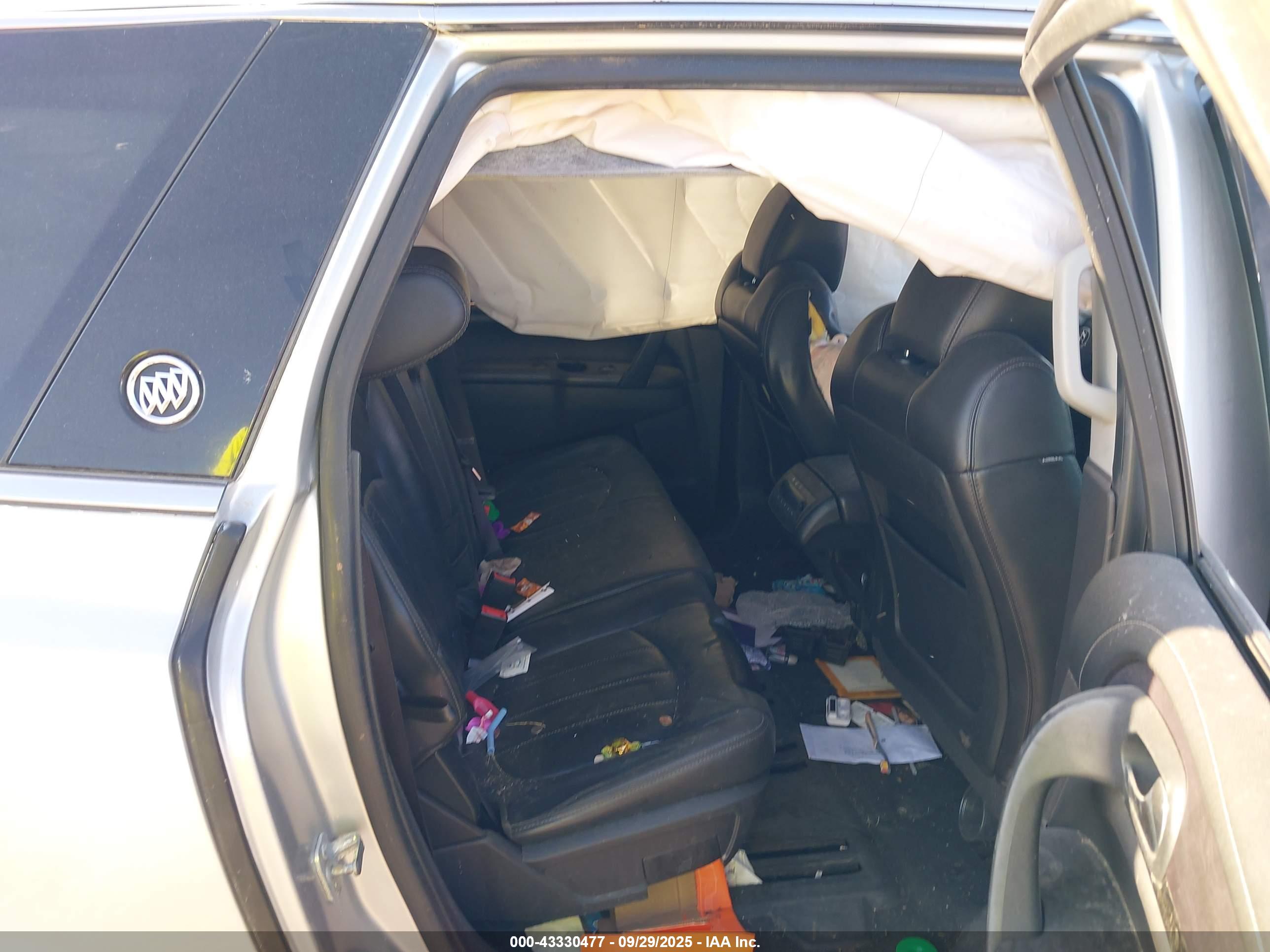 BUICK ENCLAVE image 8