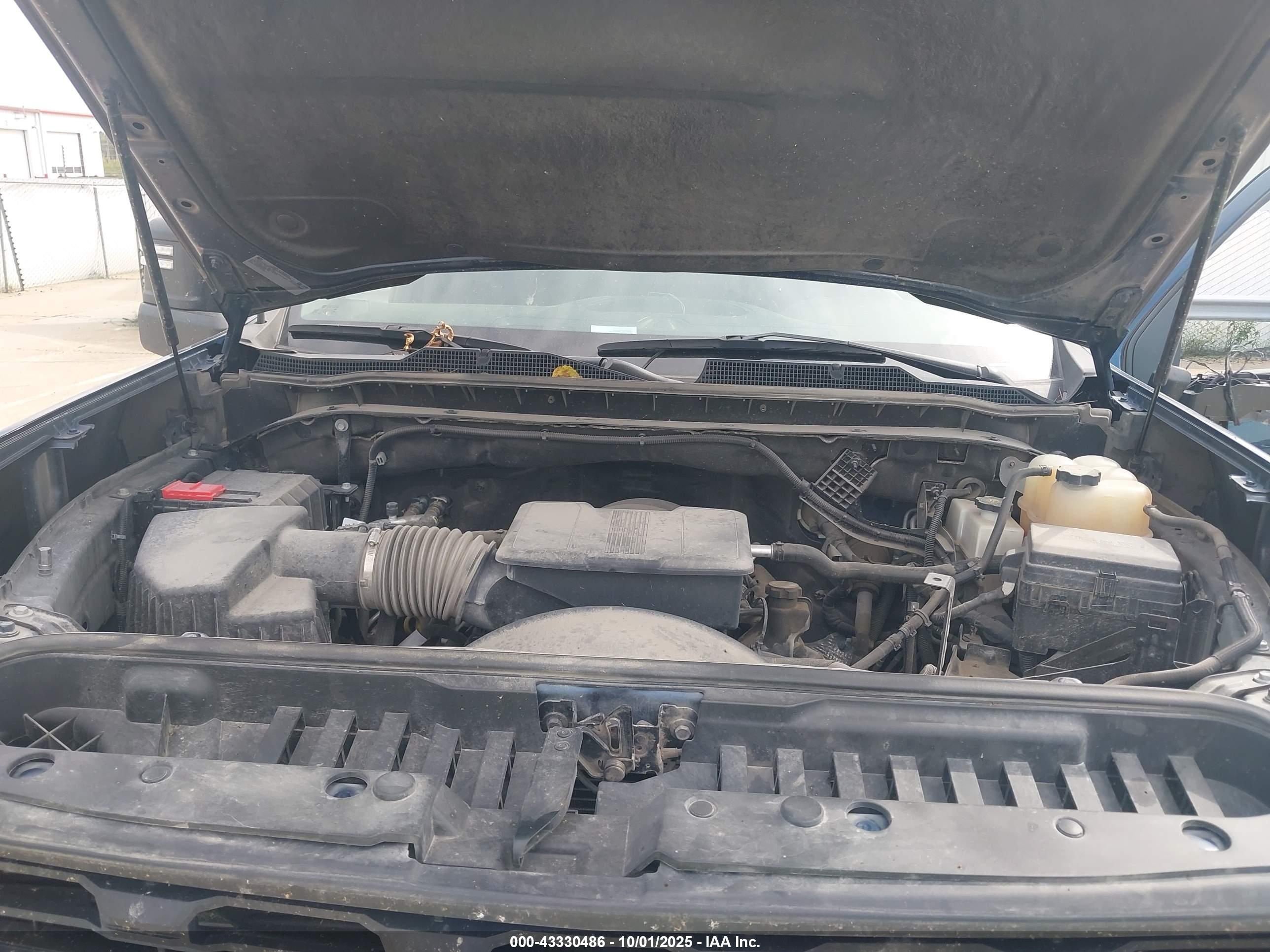 CHEVROLET SILVERADO image 10