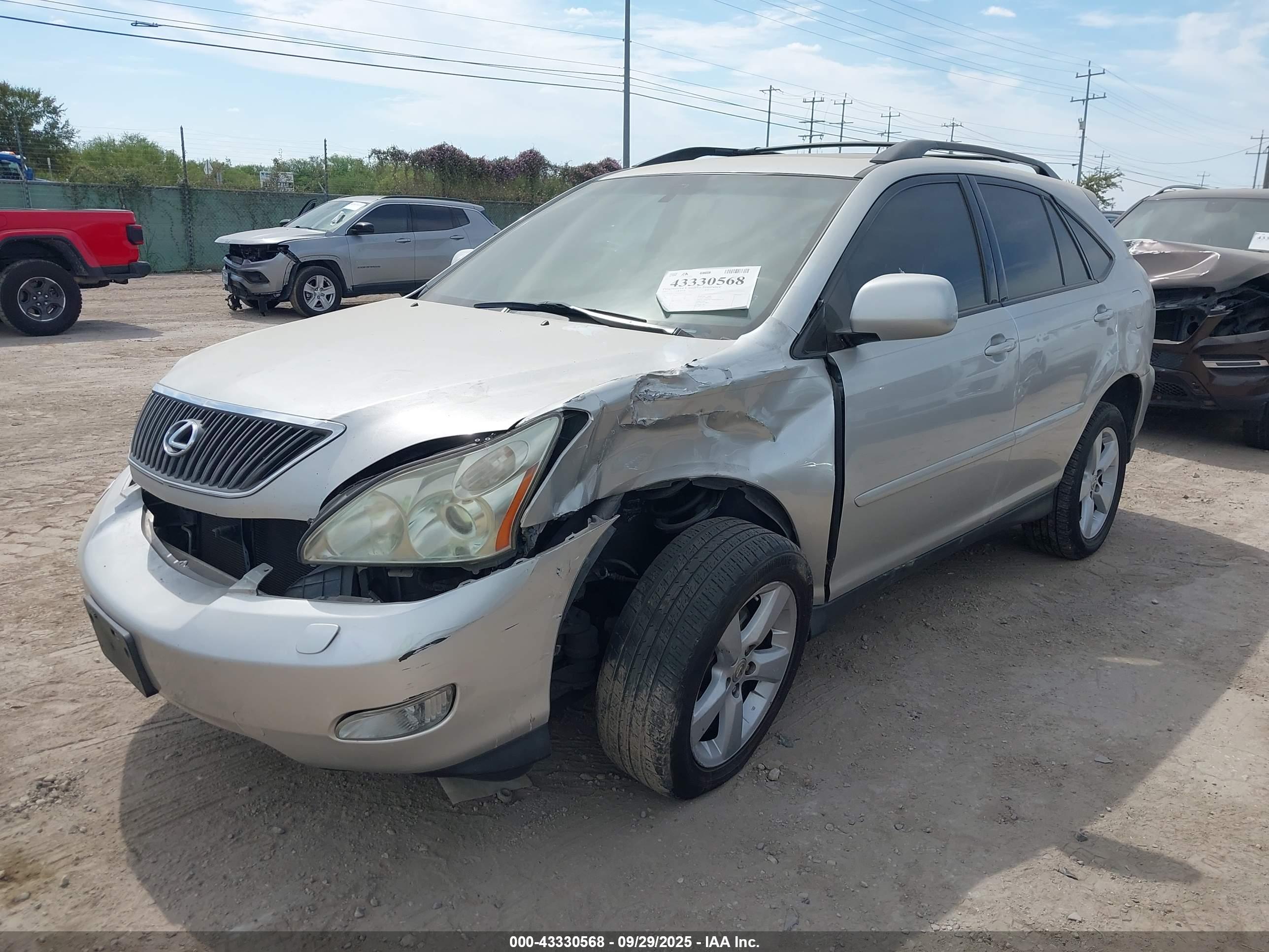 LEXUS RX image 2