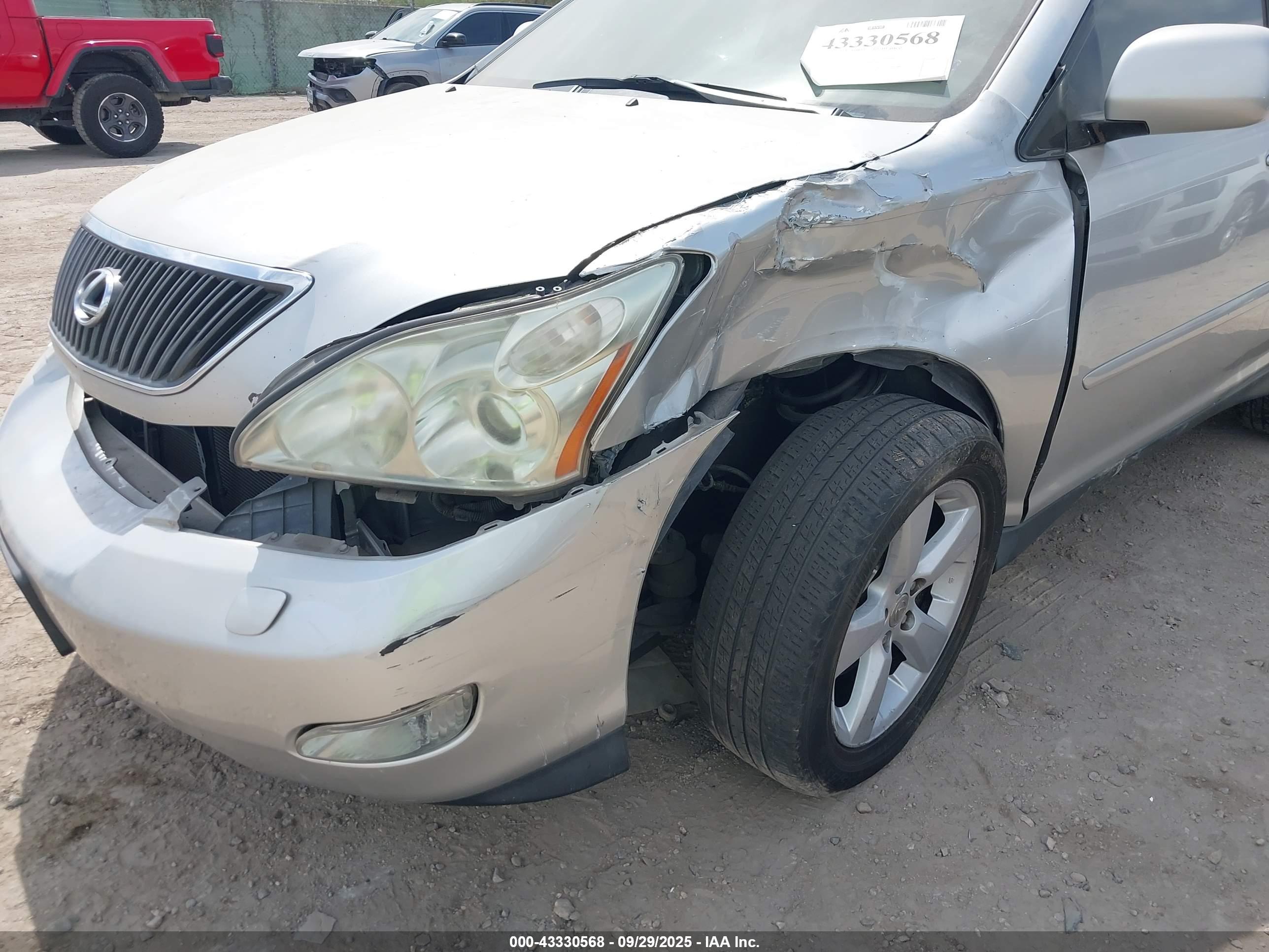 LEXUS RX image 6
