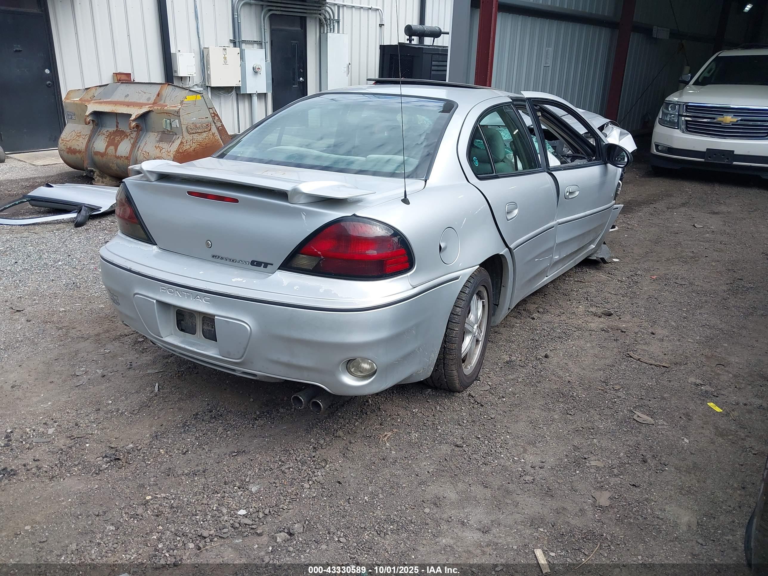 PONTIAC GRAND image 4